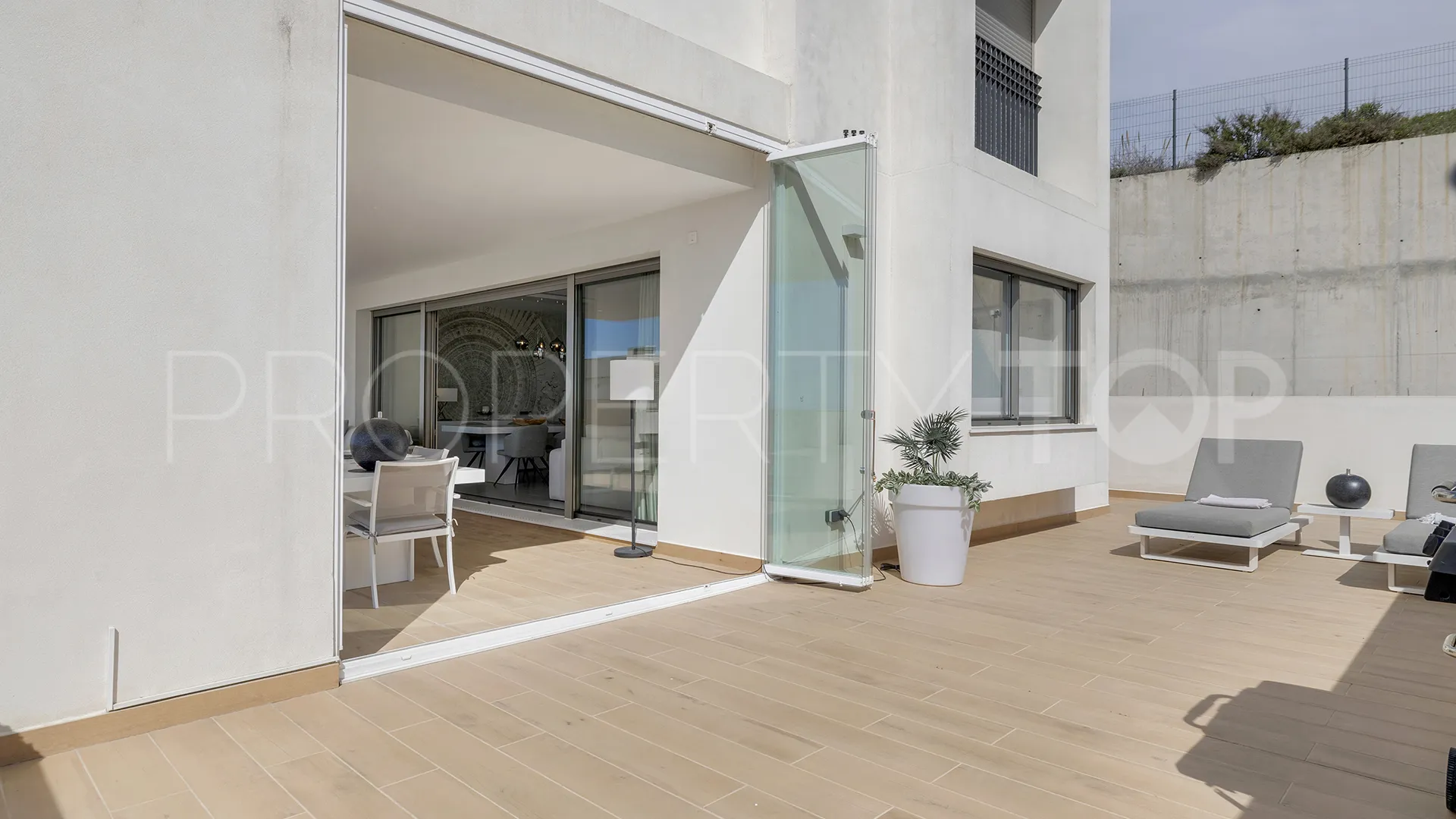 Estepona apartment for sale