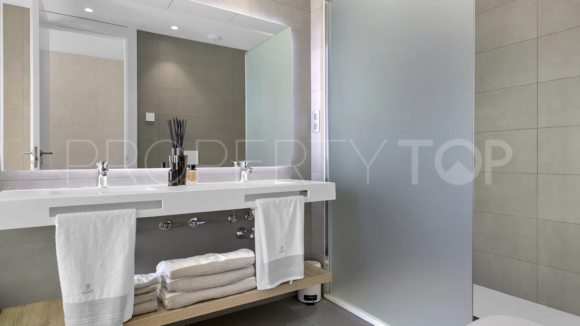 Estepona apartment for sale