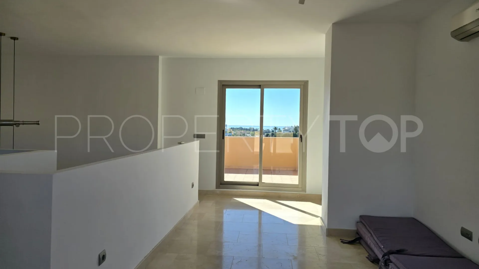 3 bedrooms duplex penthouse in Estepona for sale