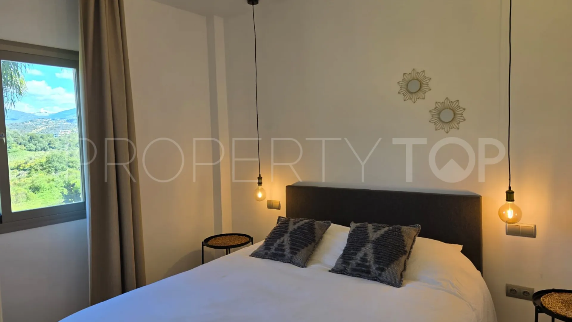 3 bedrooms duplex penthouse in Estepona for sale