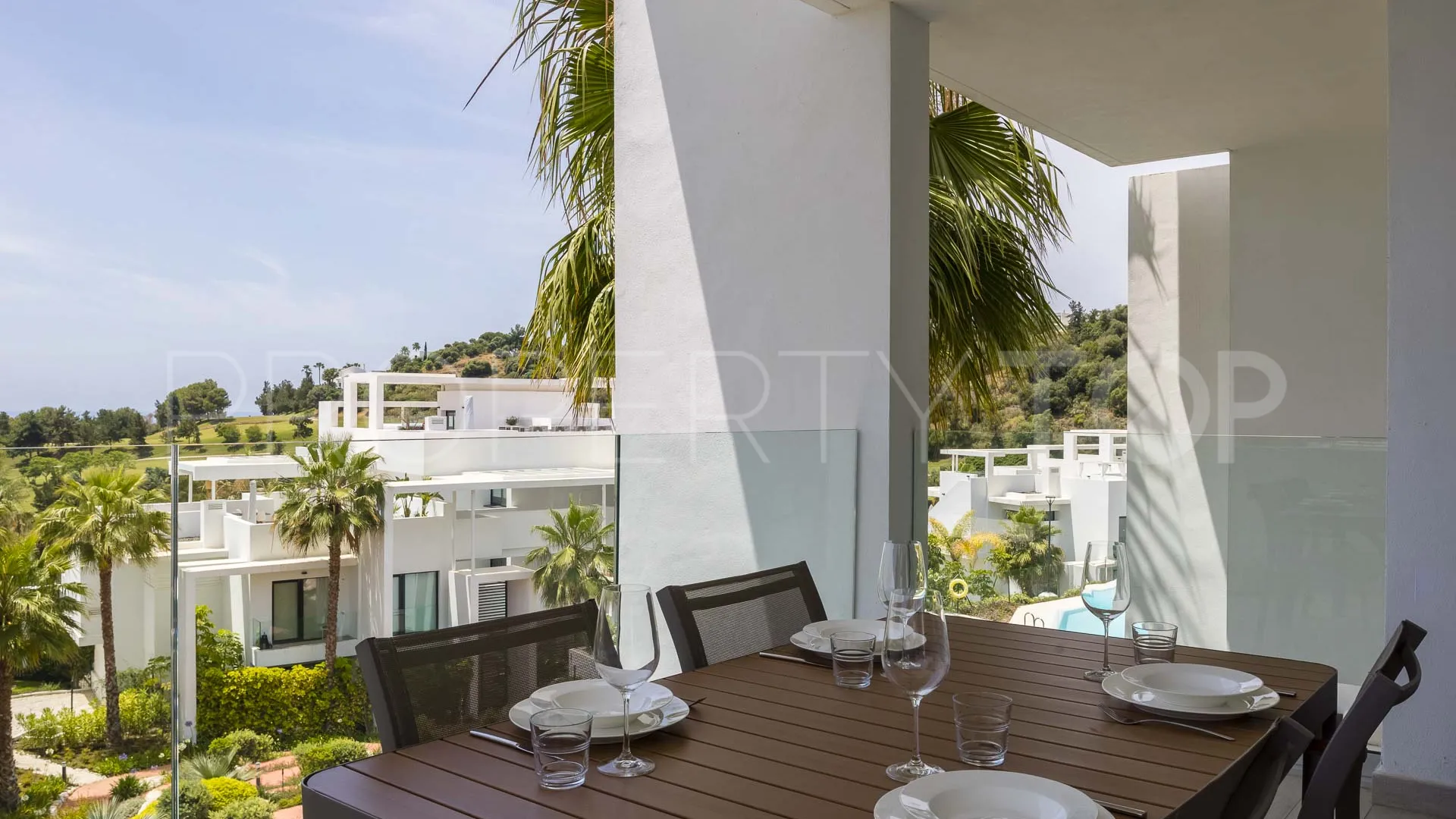 Se vende apartamento con 2 dormitorios en Benahavis