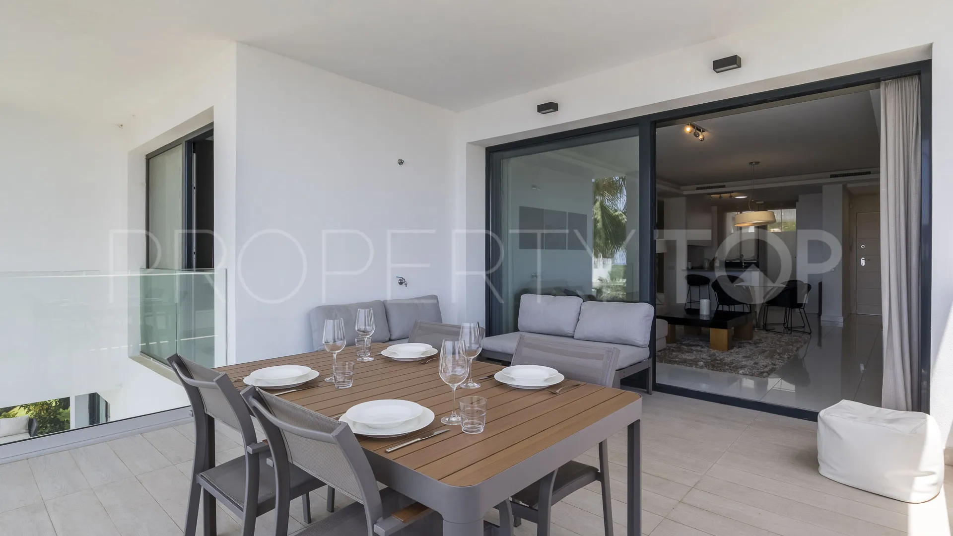 Se vende apartamento con 2 dormitorios en Benahavis