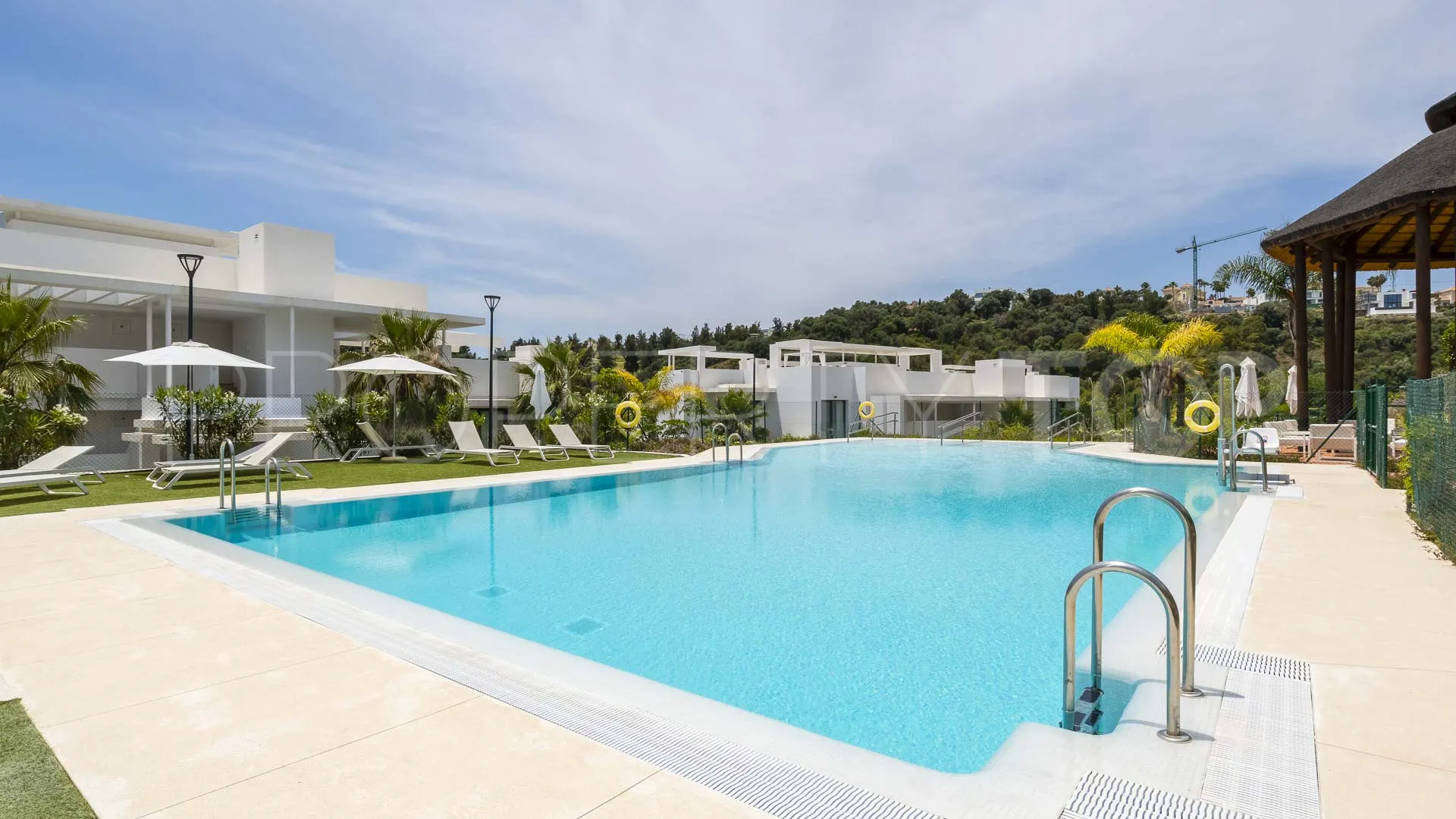 Se vende apartamento con 2 dormitorios en Benahavis