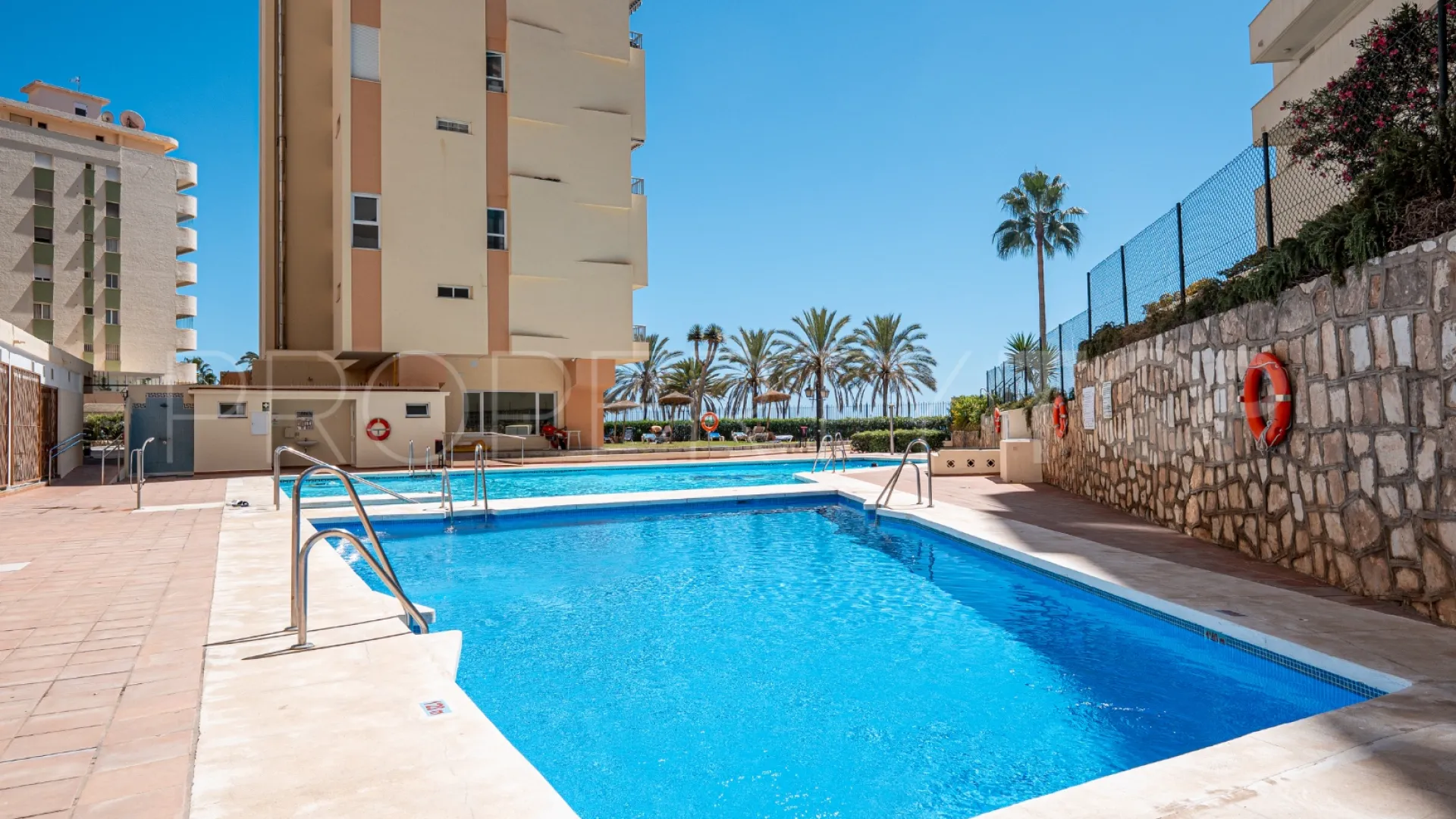Buy apartment in Marbella