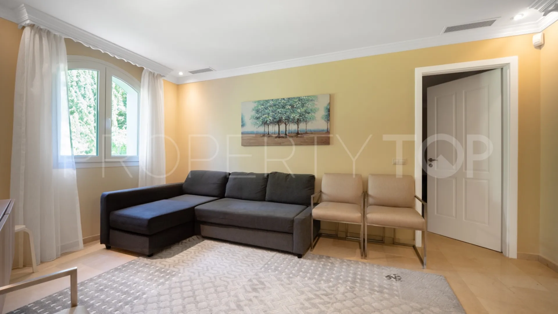 For sale Estepona 5 bedrooms villa