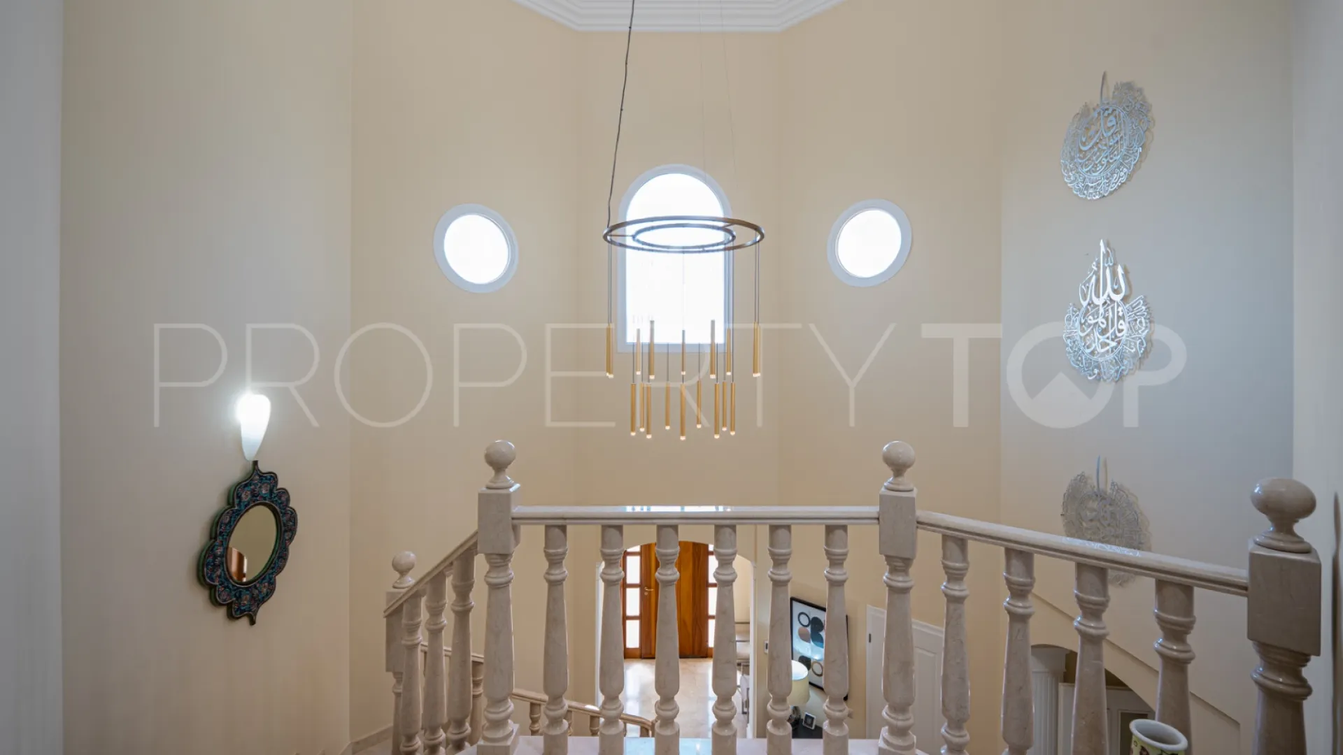For sale Estepona 5 bedrooms villa