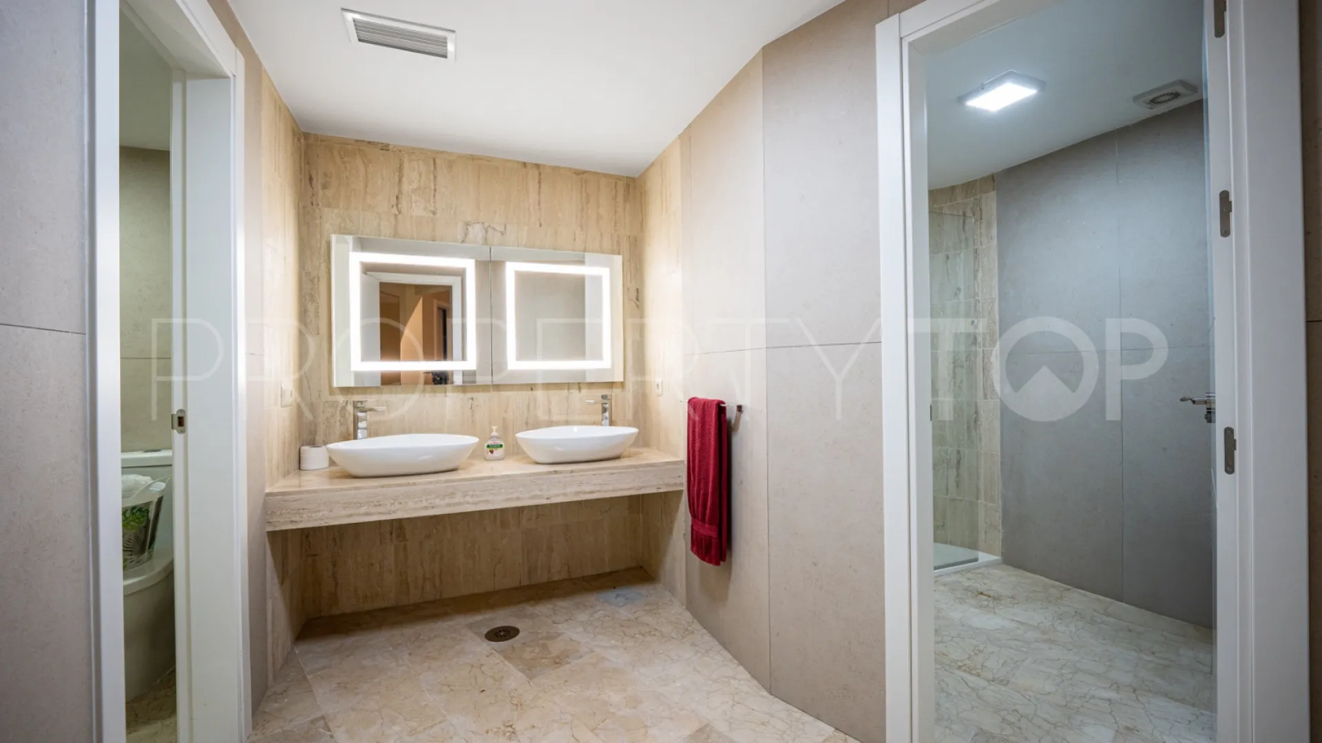 For sale Estepona 5 bedrooms villa