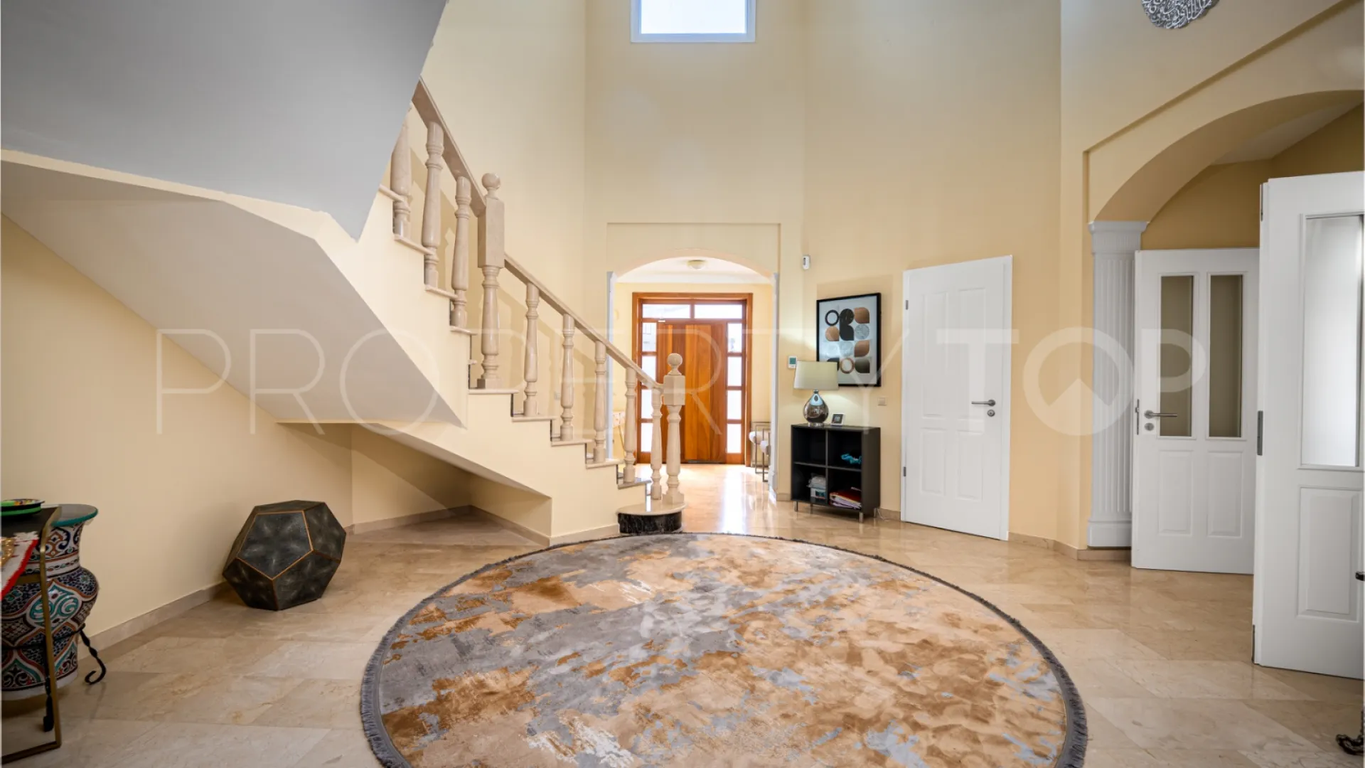For sale Estepona 5 bedrooms villa