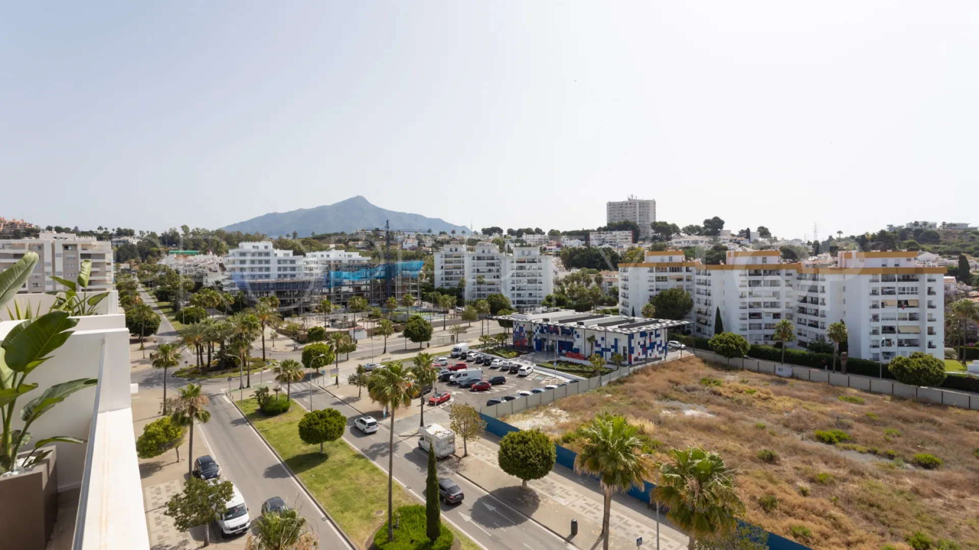 Apartment with 4 bedrooms for sale in Nueva Andalucia