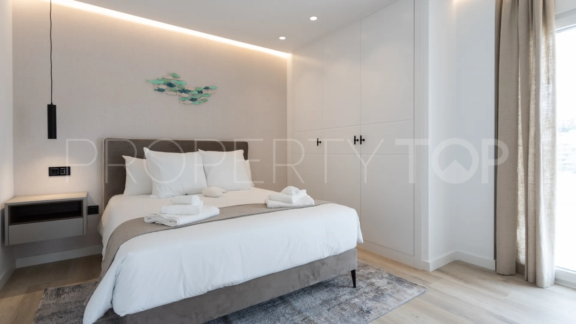 Apartment with 4 bedrooms for sale in Nueva Andalucia