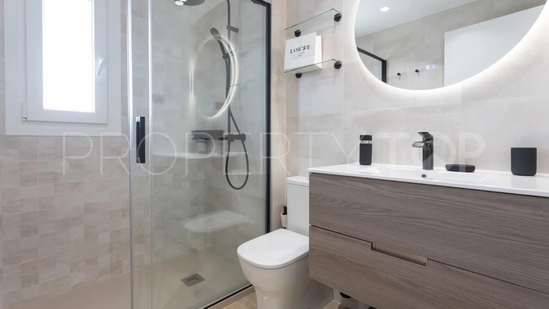 Apartment with 4 bedrooms for sale in Nueva Andalucia