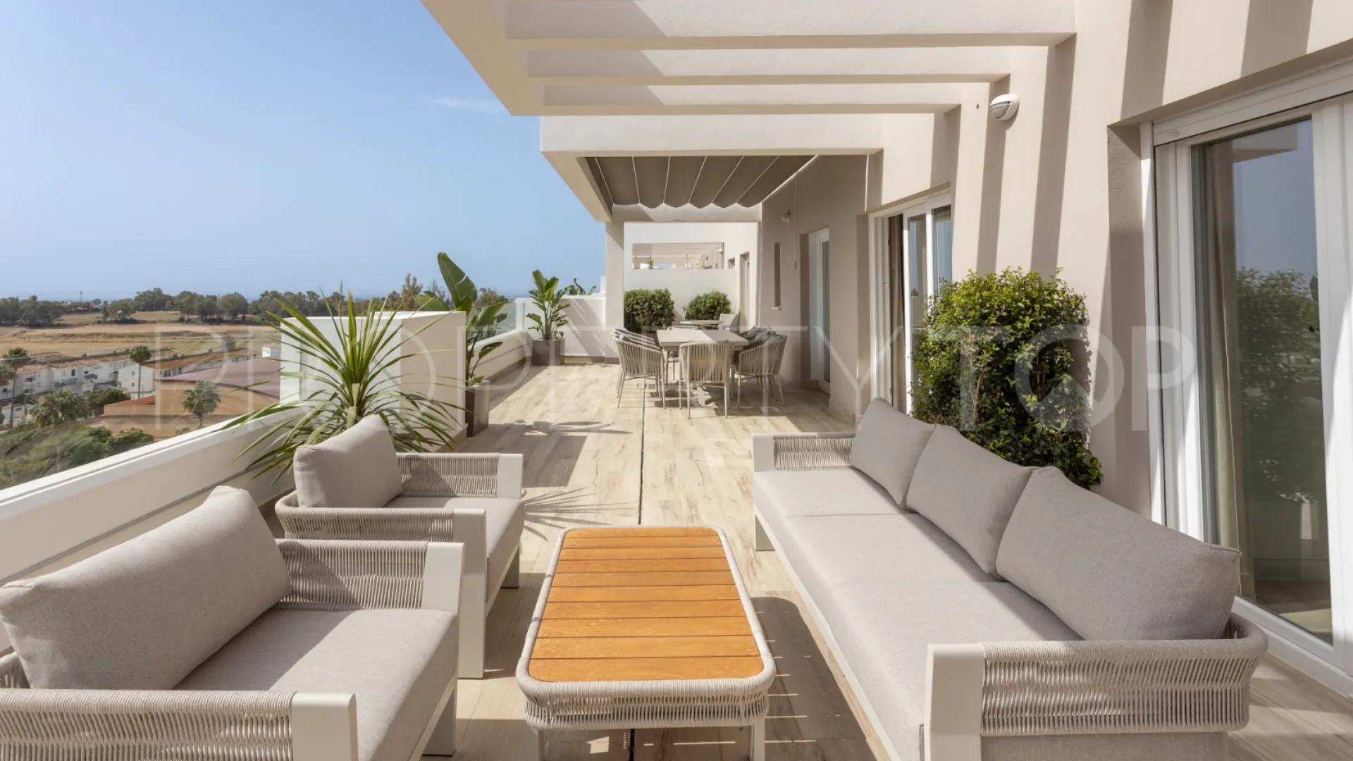 Apartment with 4 bedrooms for sale in Nueva Andalucia