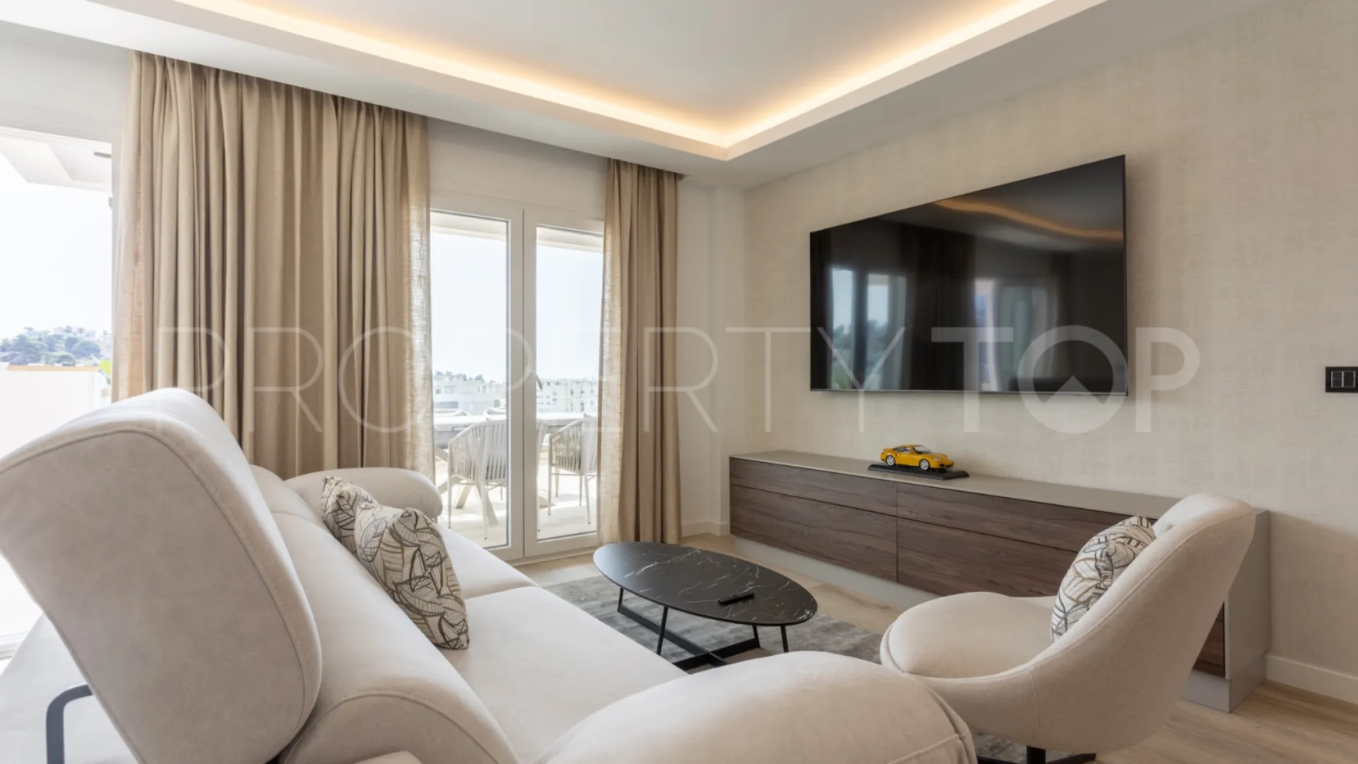 Apartment with 4 bedrooms for sale in Nueva Andalucia