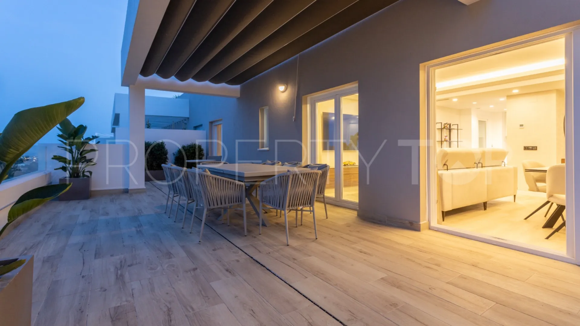 Apartment with 4 bedrooms for sale in Nueva Andalucia