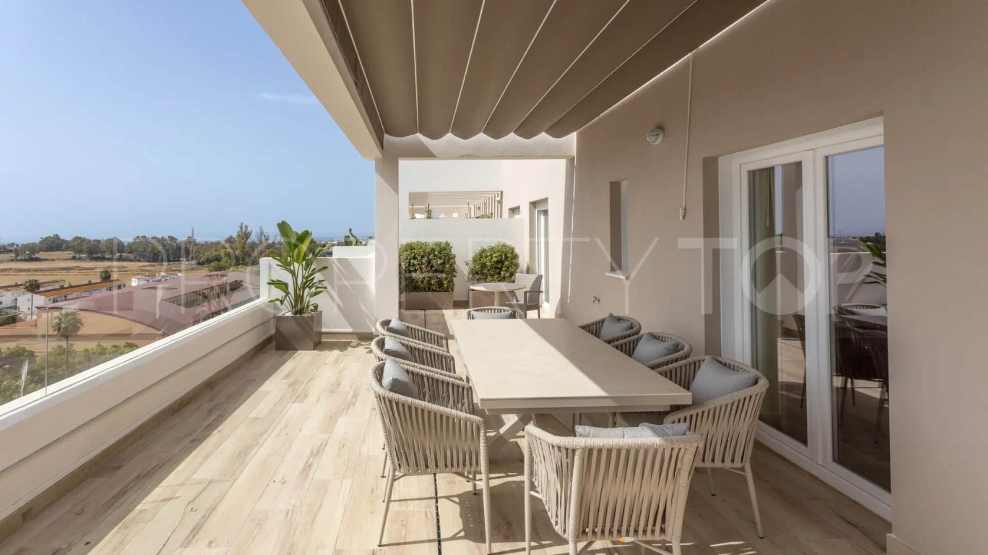 Apartment with 4 bedrooms for sale in Nueva Andalucia