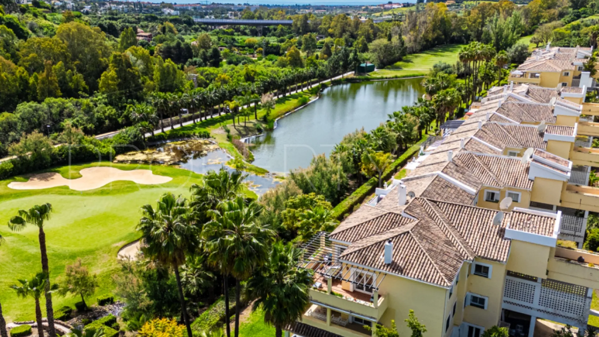 For sale Los Arcos (La Quinta) apartment with 2 bedrooms