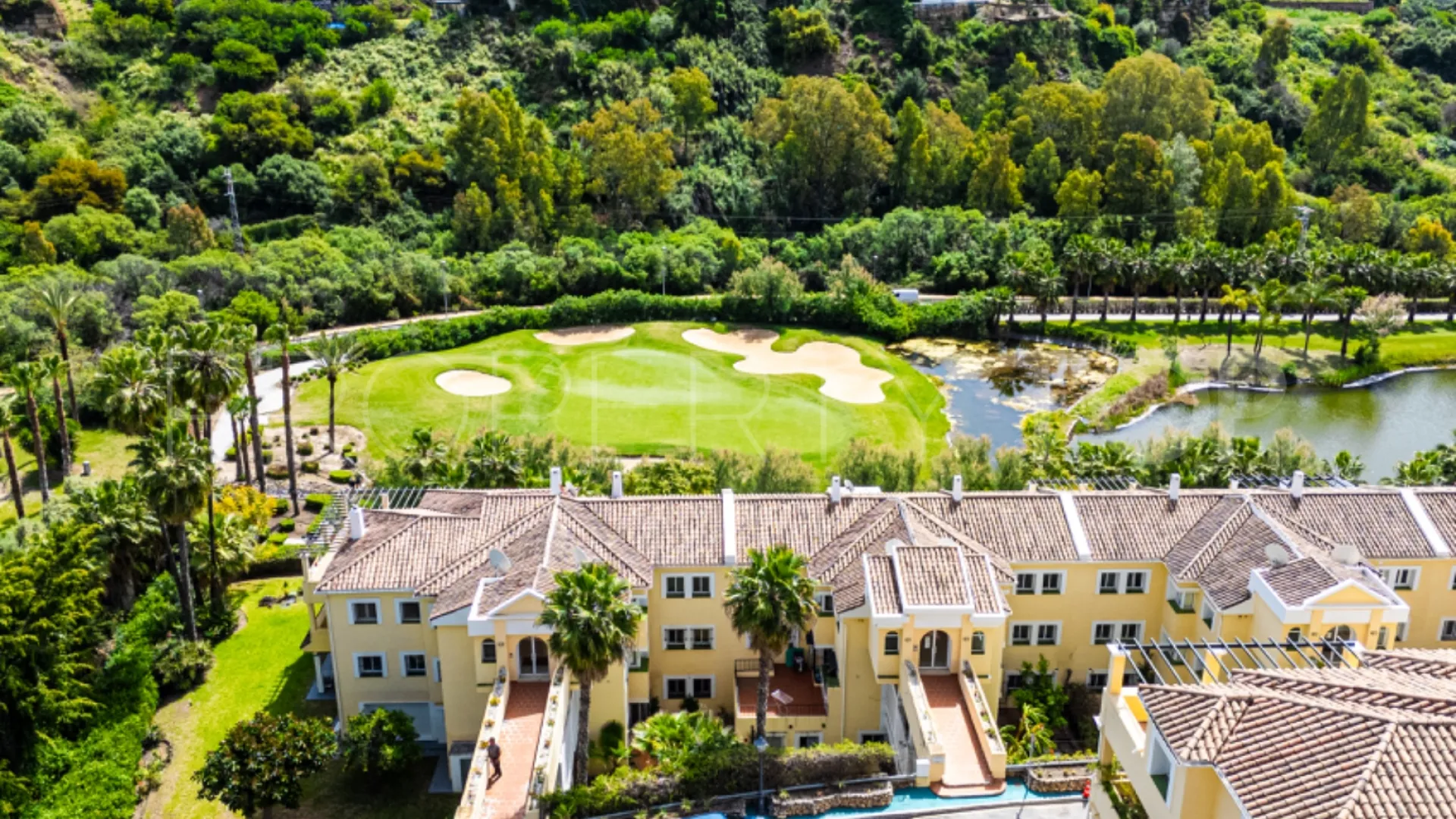 For sale Los Arcos (La Quinta) apartment with 2 bedrooms