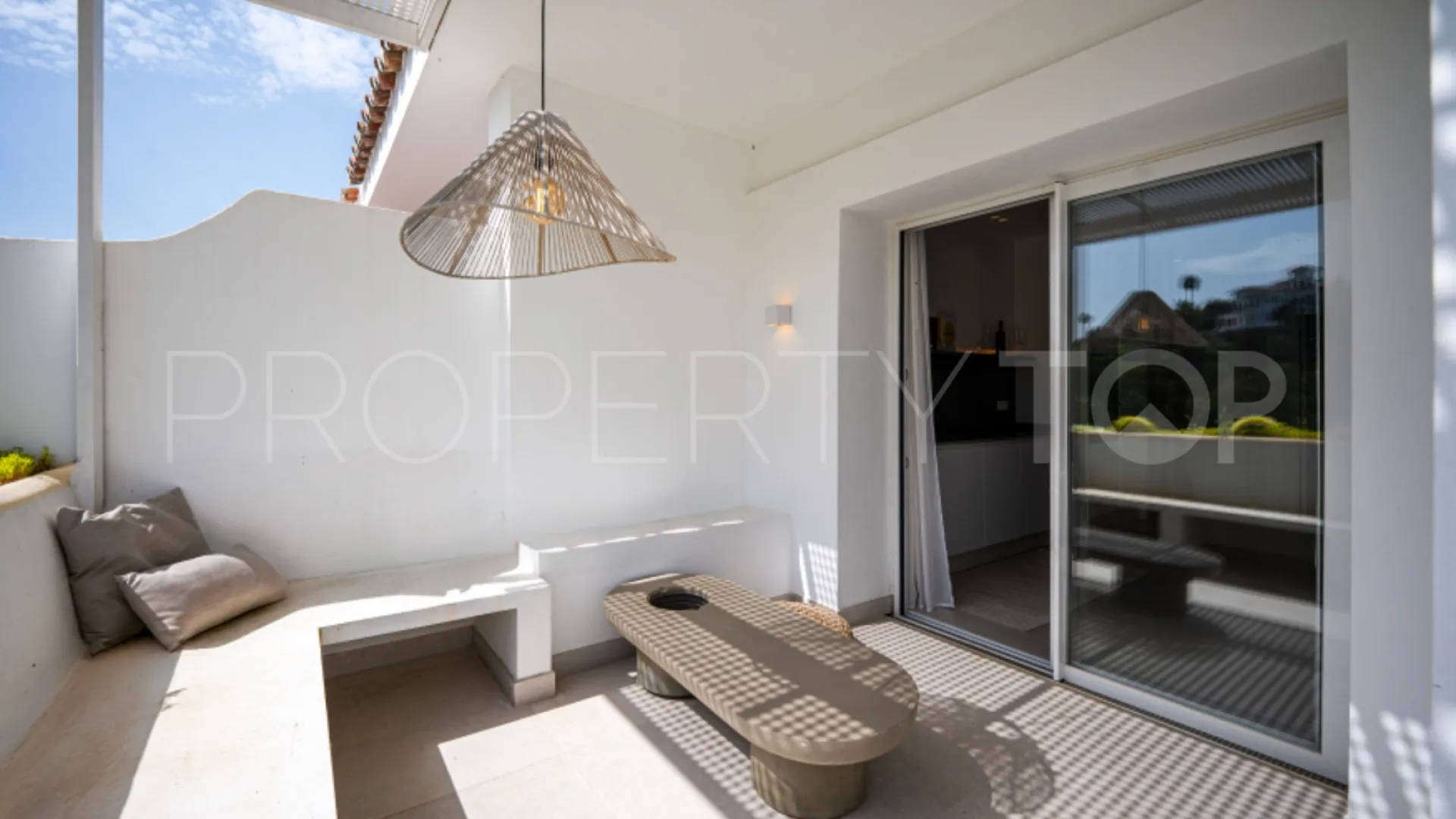 For sale Los Arcos (La Quinta) apartment with 2 bedrooms
