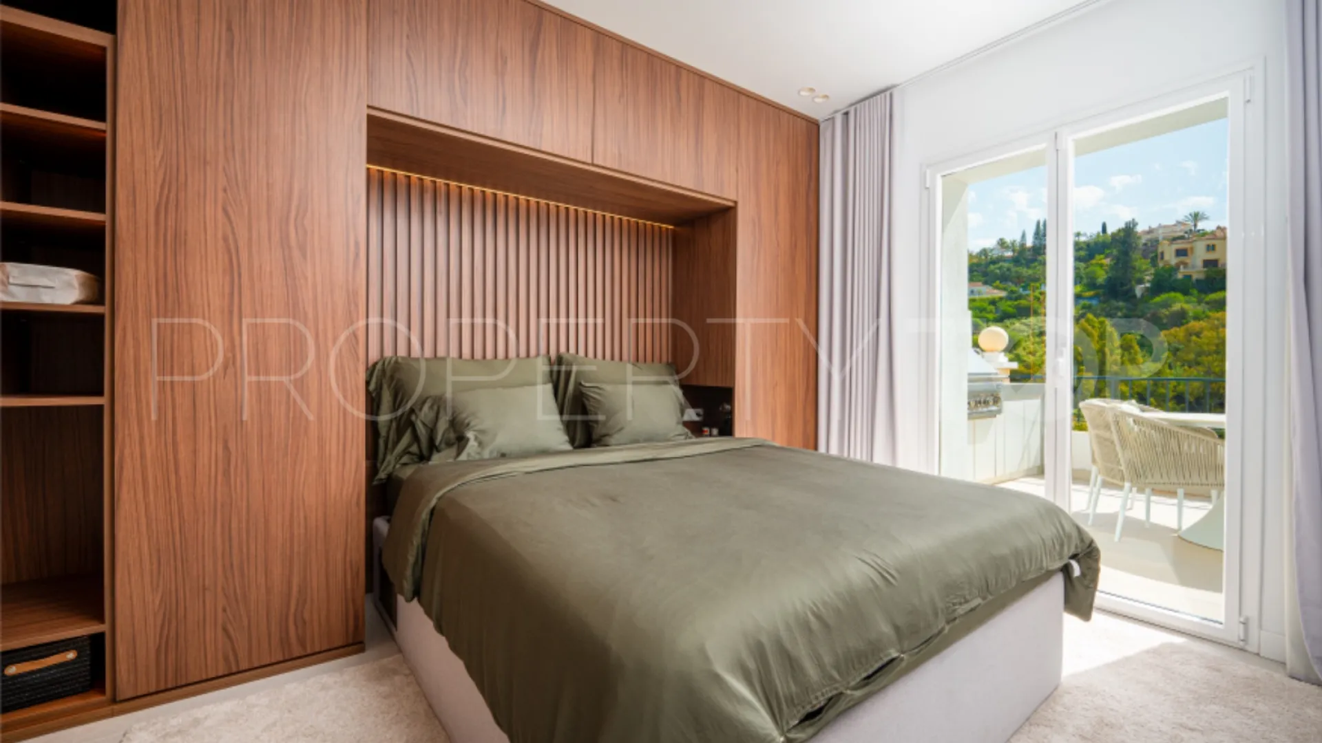For sale Los Arcos (La Quinta) apartment with 2 bedrooms