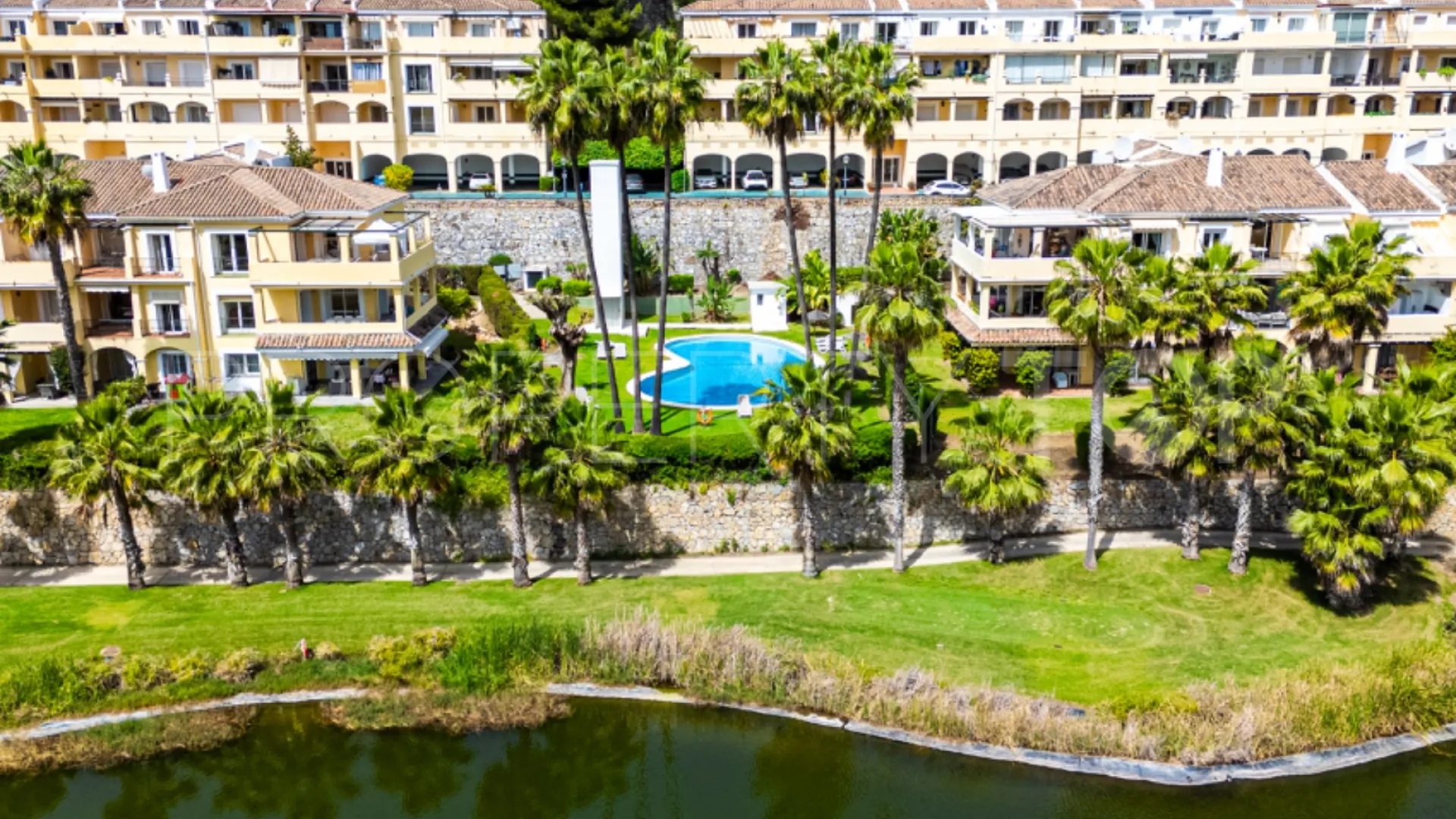 For sale Los Arcos (La Quinta) apartment with 2 bedrooms