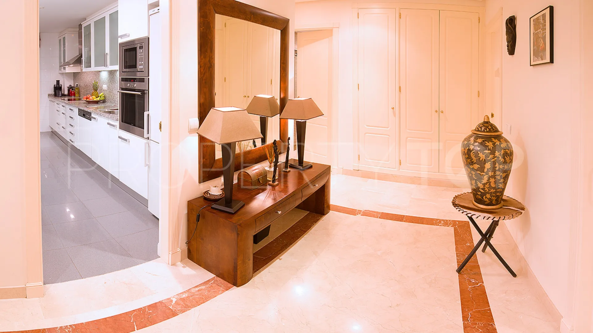 For sale ground floor apartment in Marbella