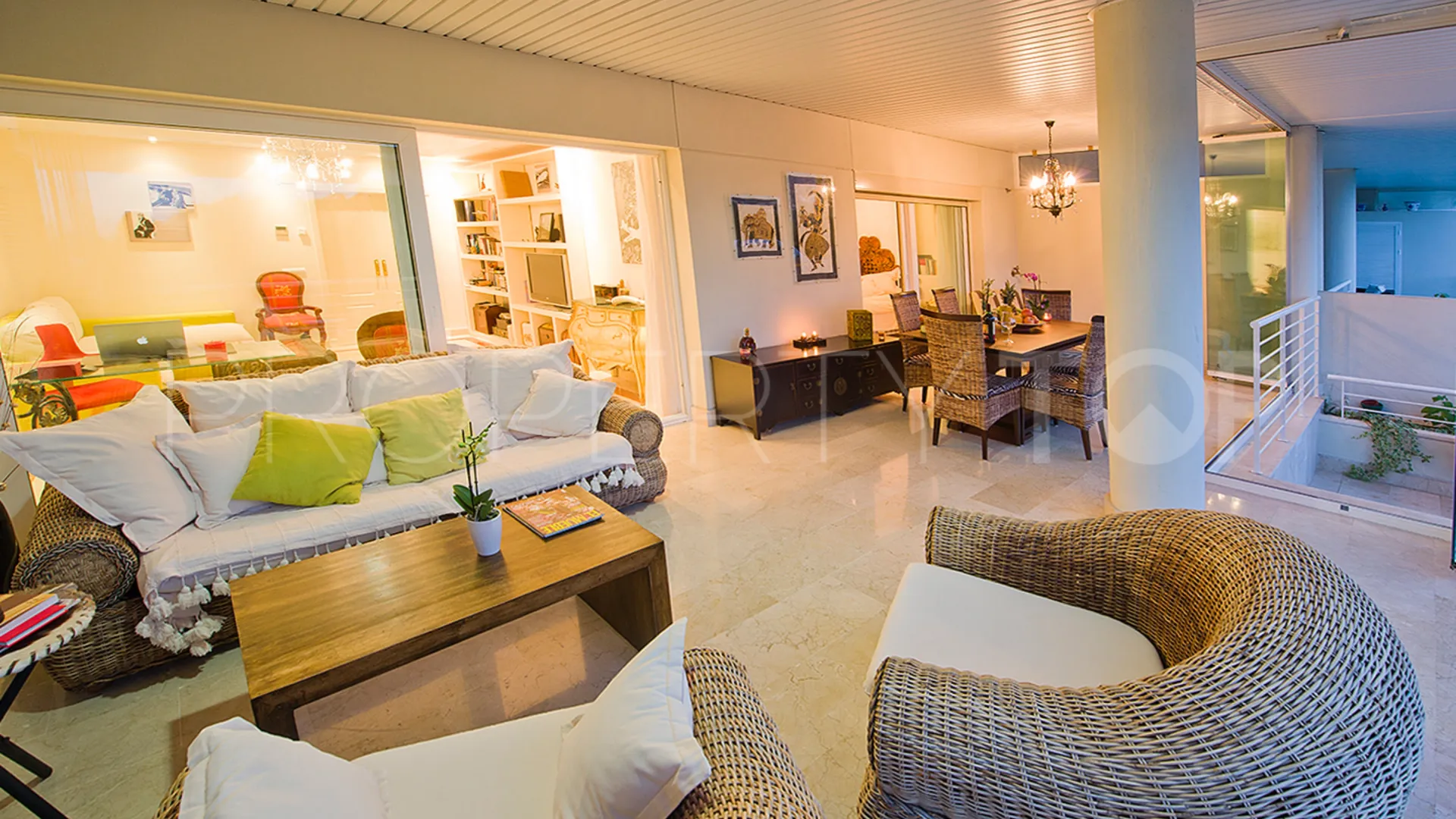 For sale ground floor apartment in Marbella