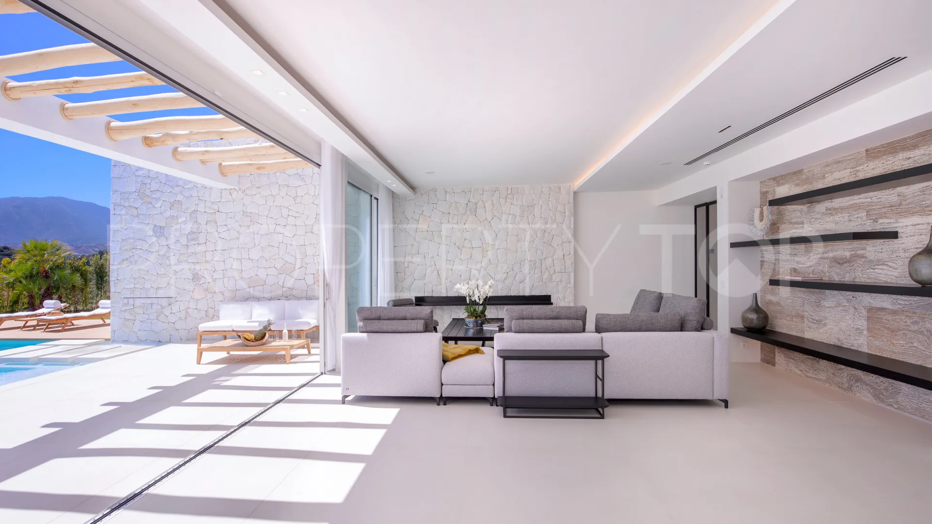 Villa a la venta en Nueva Andalucia