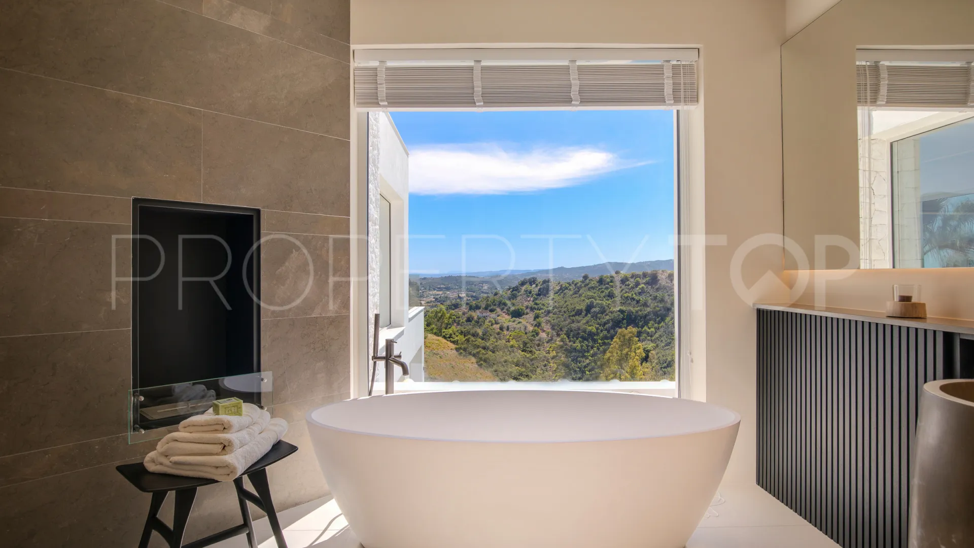 Villa a la venta en Nueva Andalucia