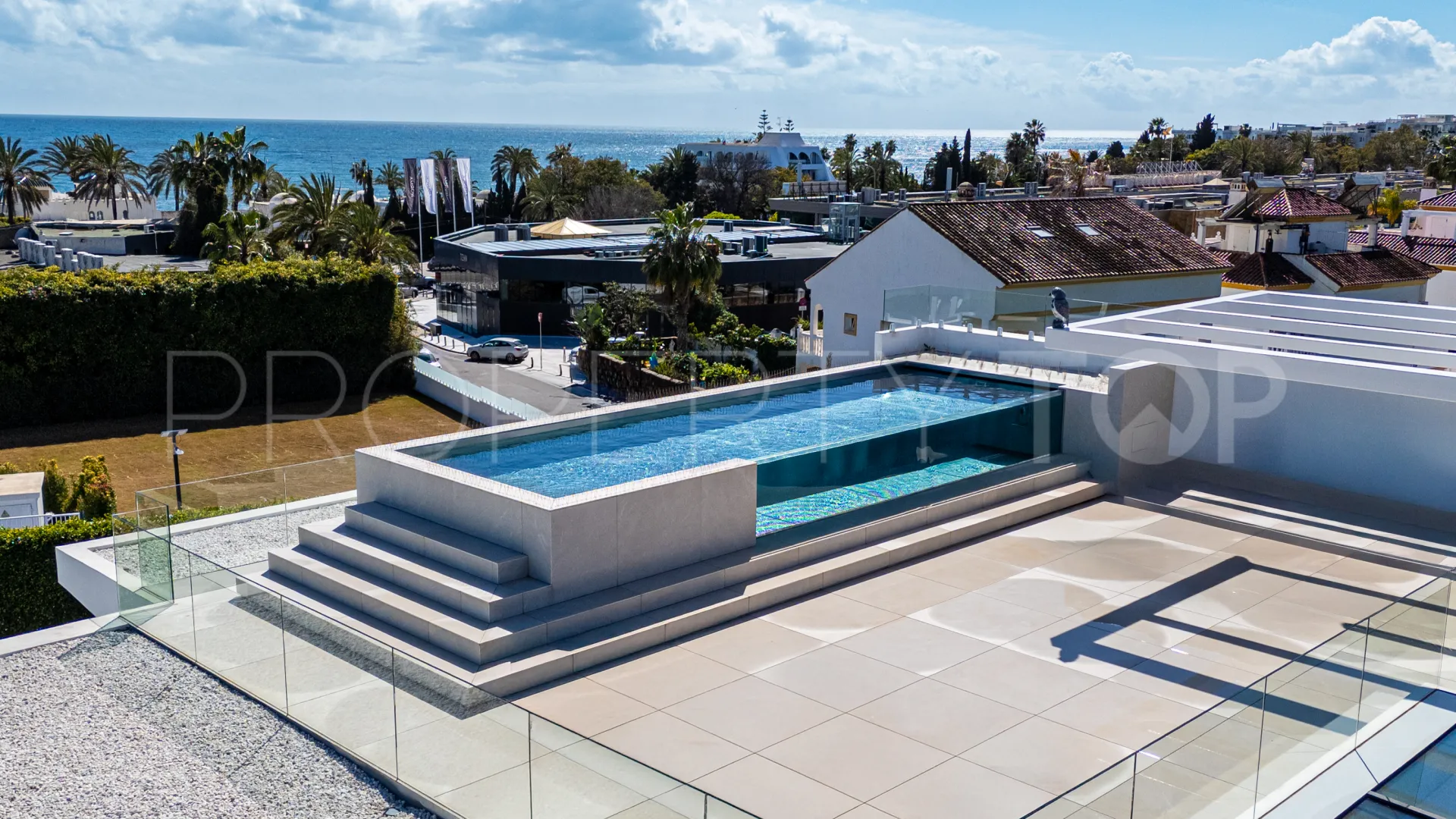 Villa con 5 dormitorios a la venta en Marbella Golden Mile