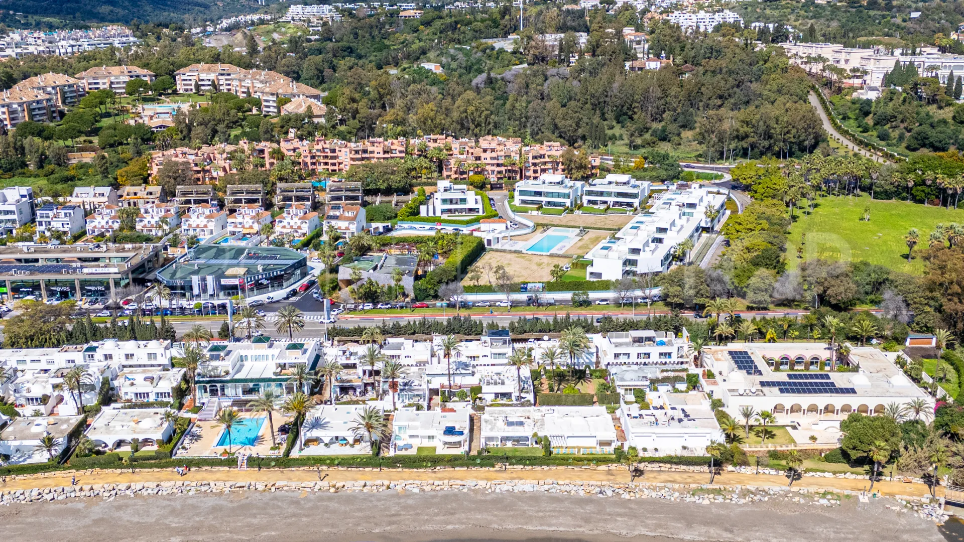 Villa con 5 dormitorios a la venta en Marbella Golden Mile