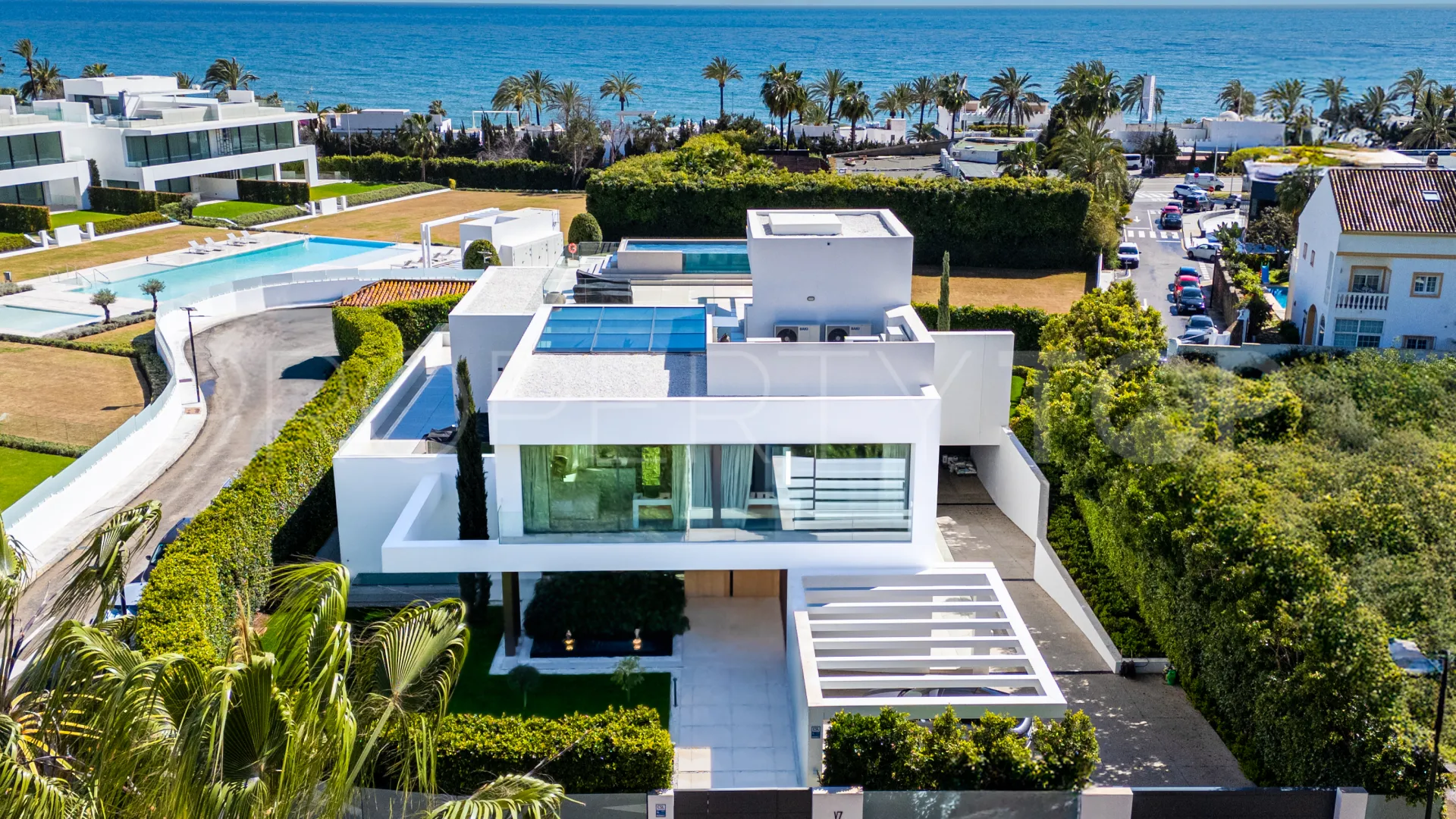 Villa con 5 dormitorios a la venta en Marbella Golden Mile