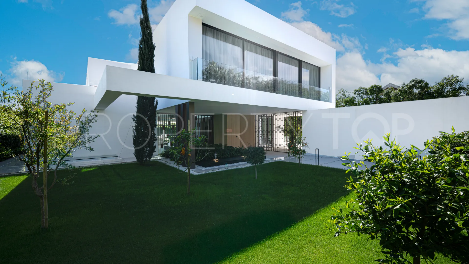 Villa con 5 dormitorios a la venta en Marbella Golden Mile