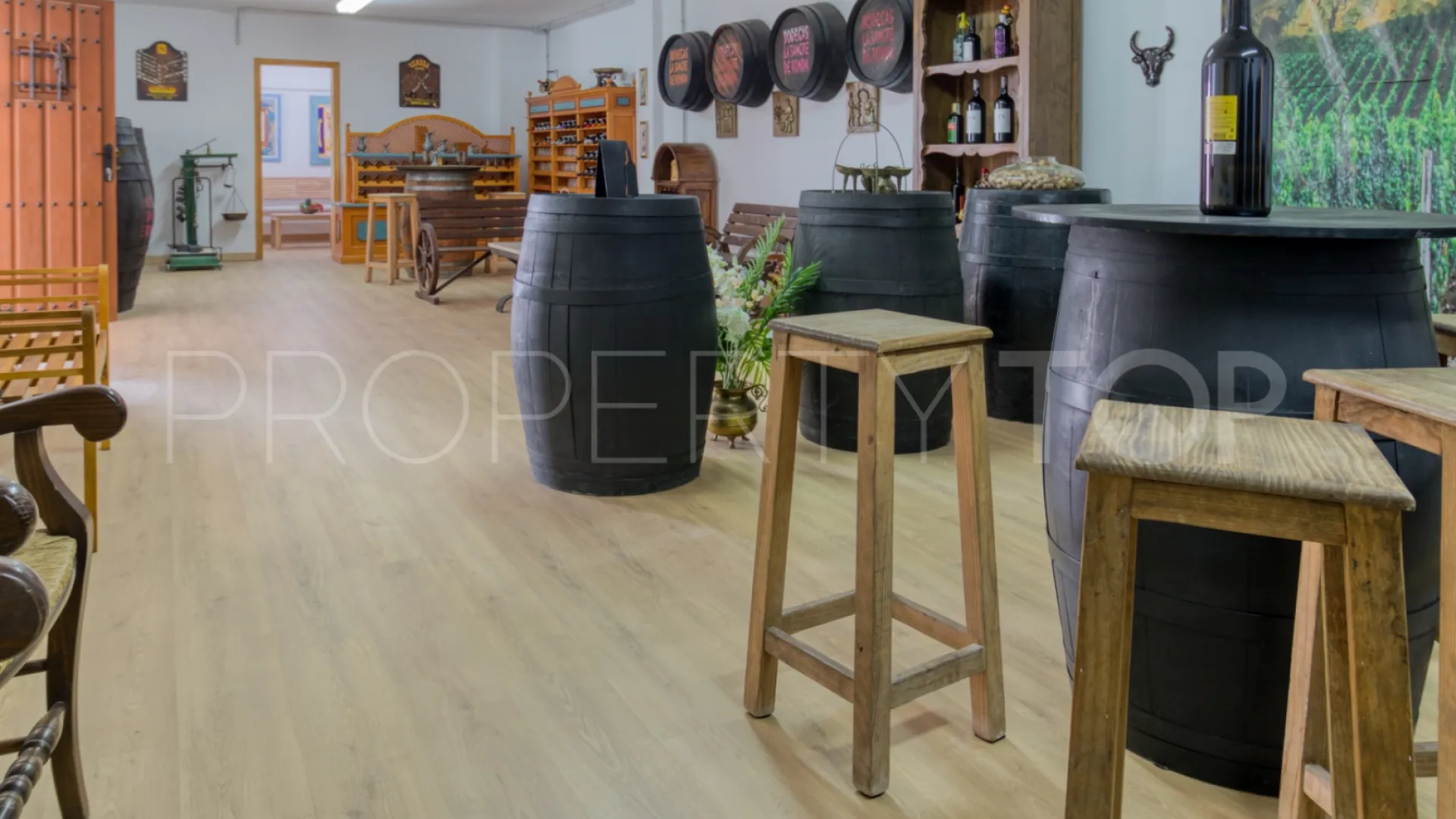 Se vende villa de 7 dormitorios en Mijas