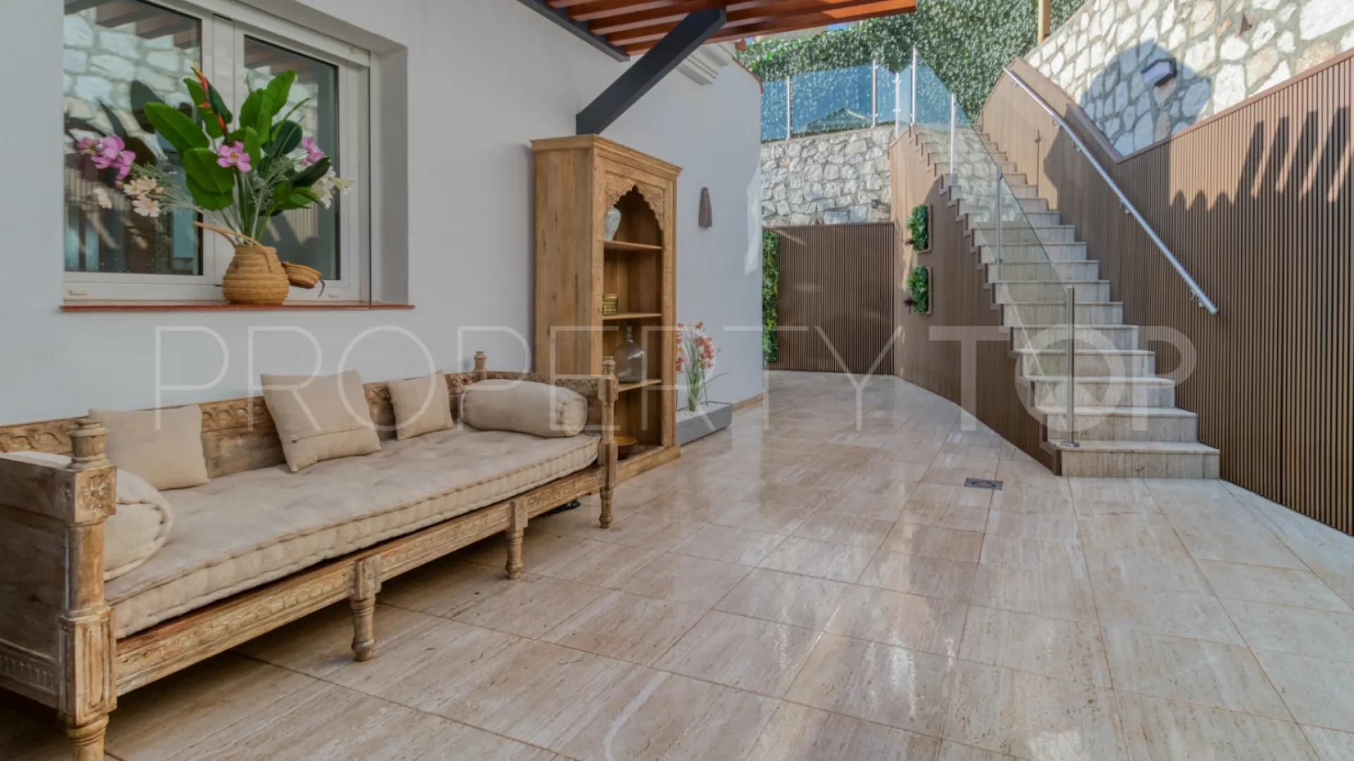 Se vende villa de 7 dormitorios en Mijas