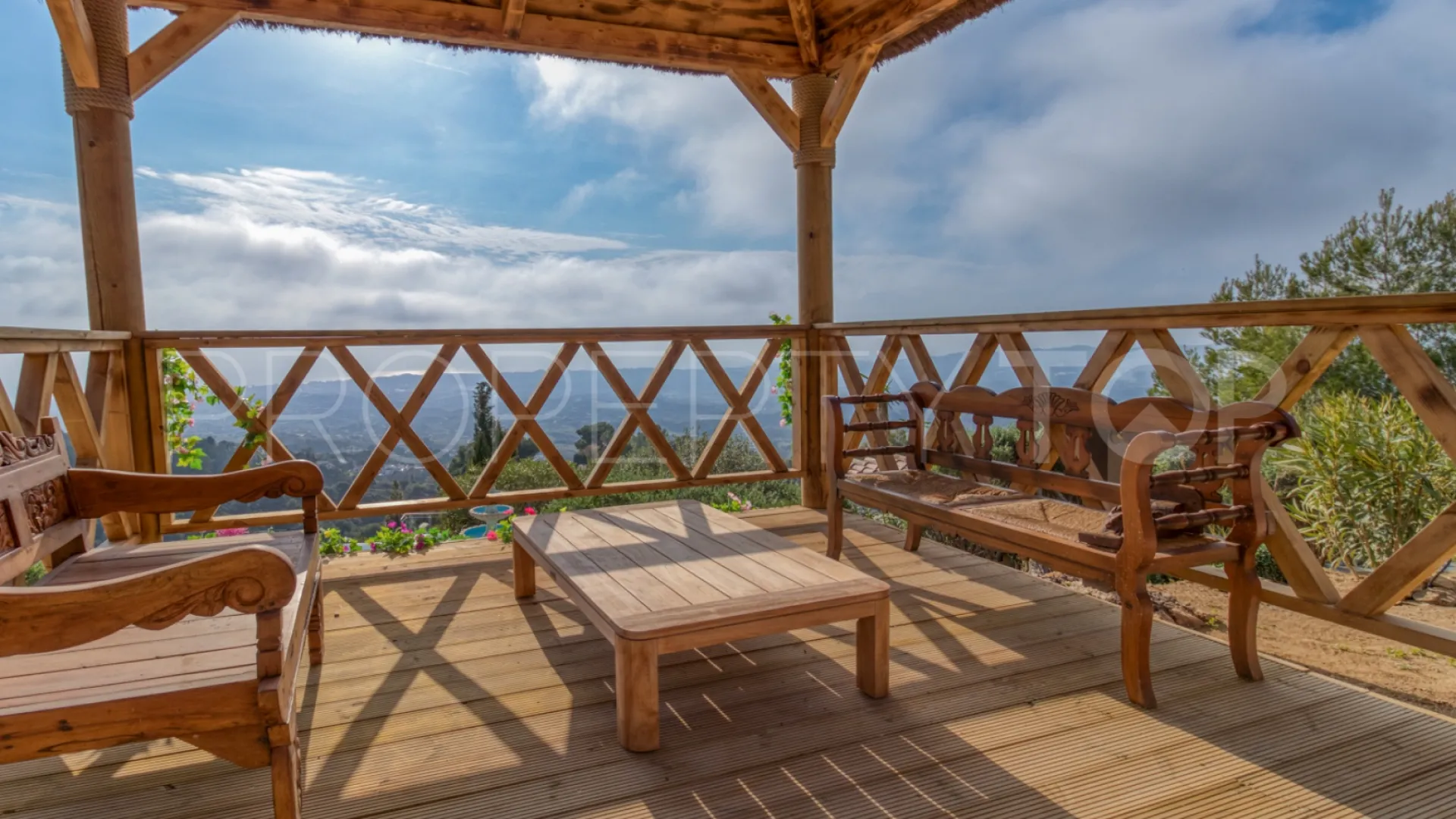Se vende villa de 7 dormitorios en Mijas