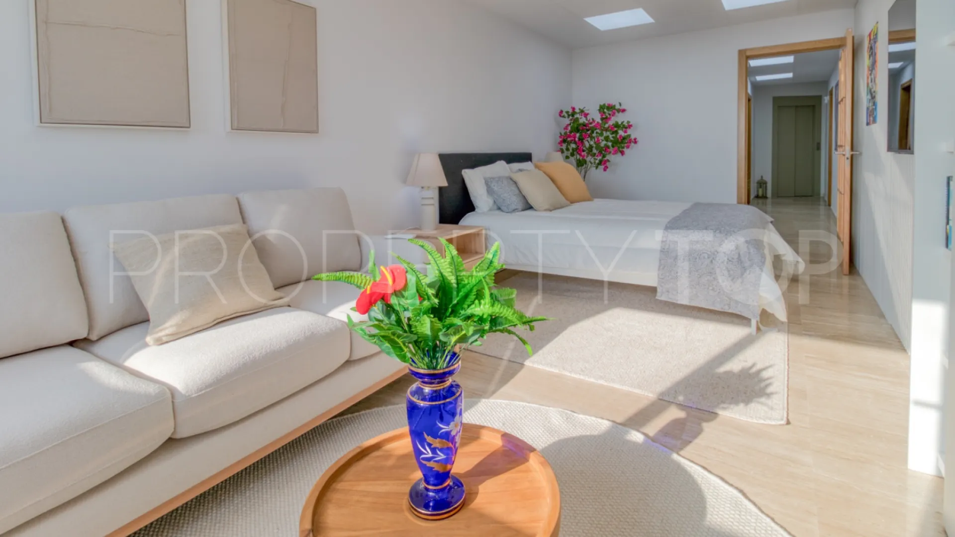 Se vende villa de 7 dormitorios en Mijas