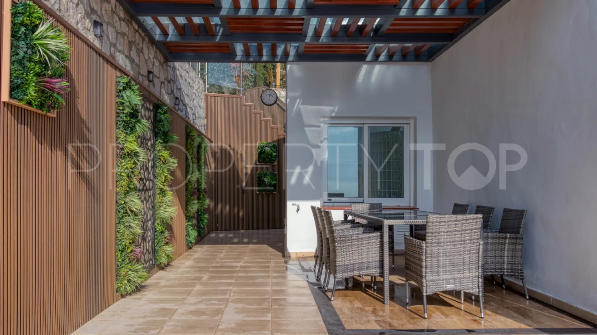 Se vende villa de 7 dormitorios en Mijas