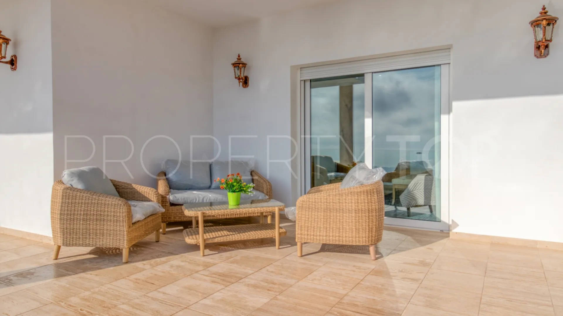 Se vende villa de 7 dormitorios en Mijas