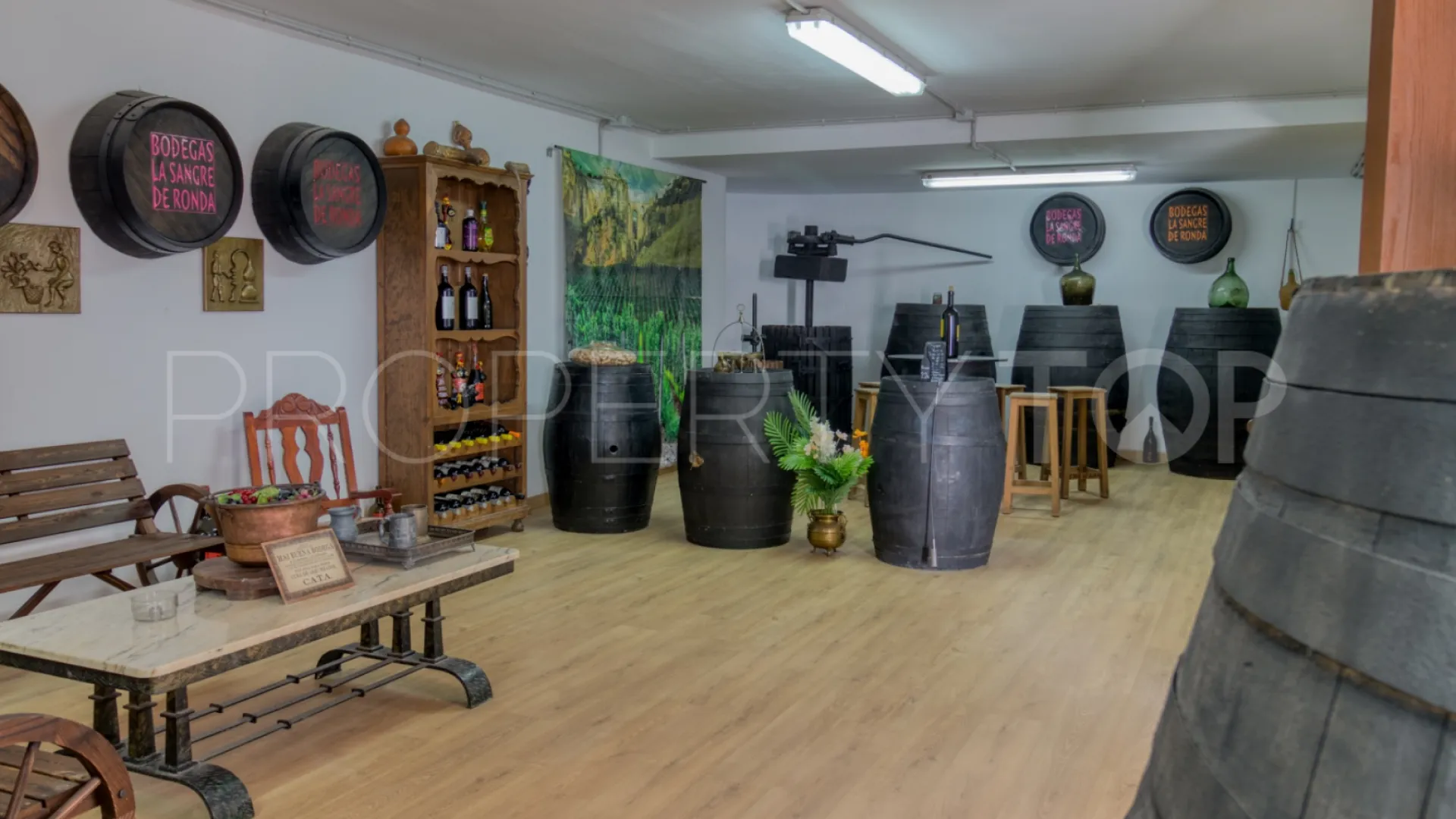 Se vende villa de 7 dormitorios en Mijas