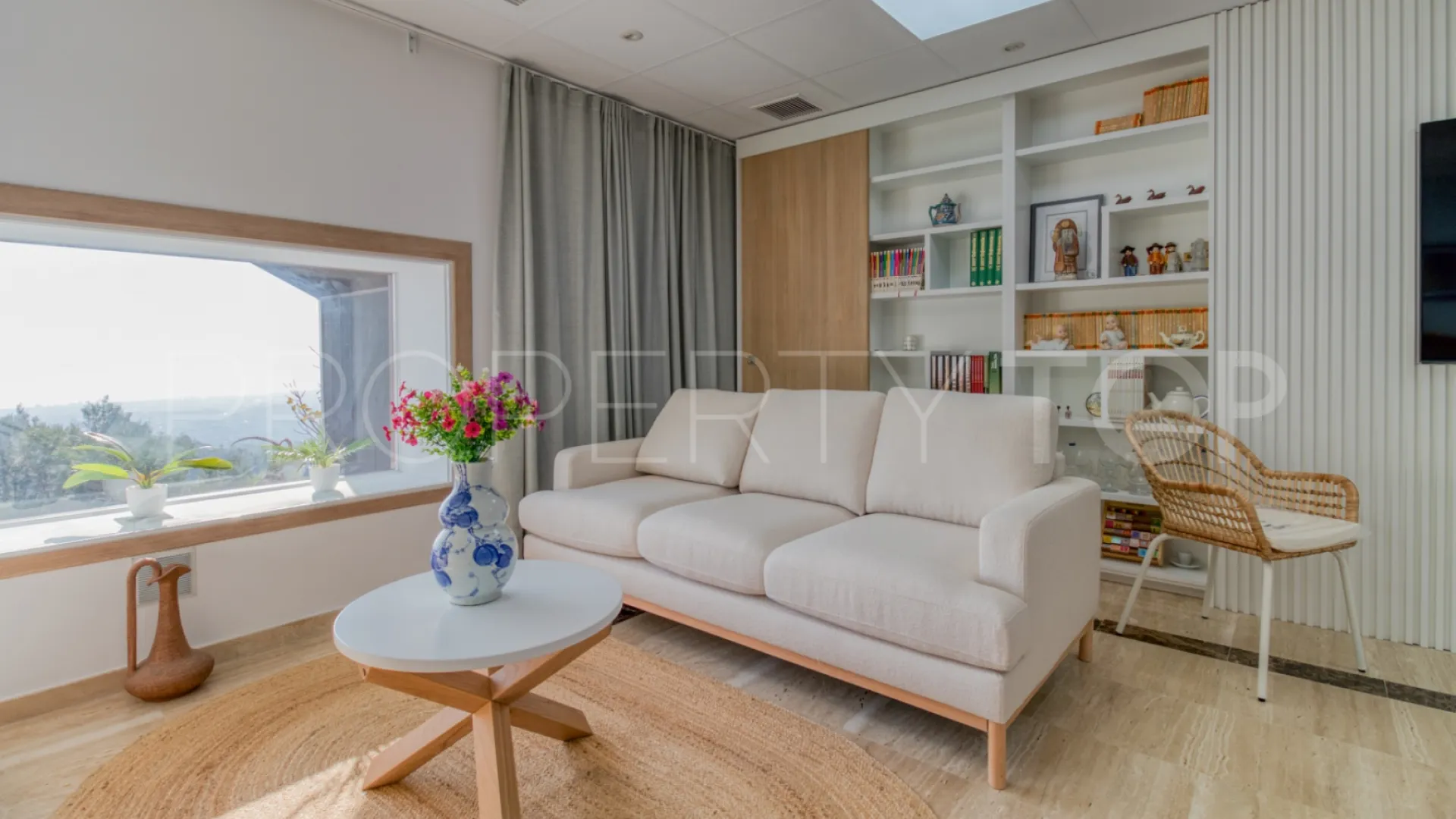 Se vende villa de 7 dormitorios en Mijas