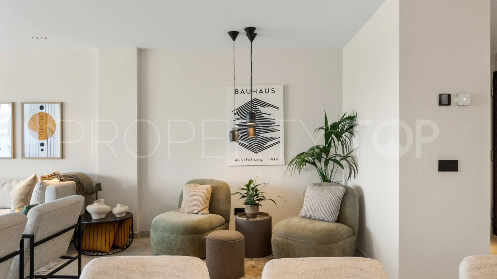 Nueva Andalucia apartment for sale