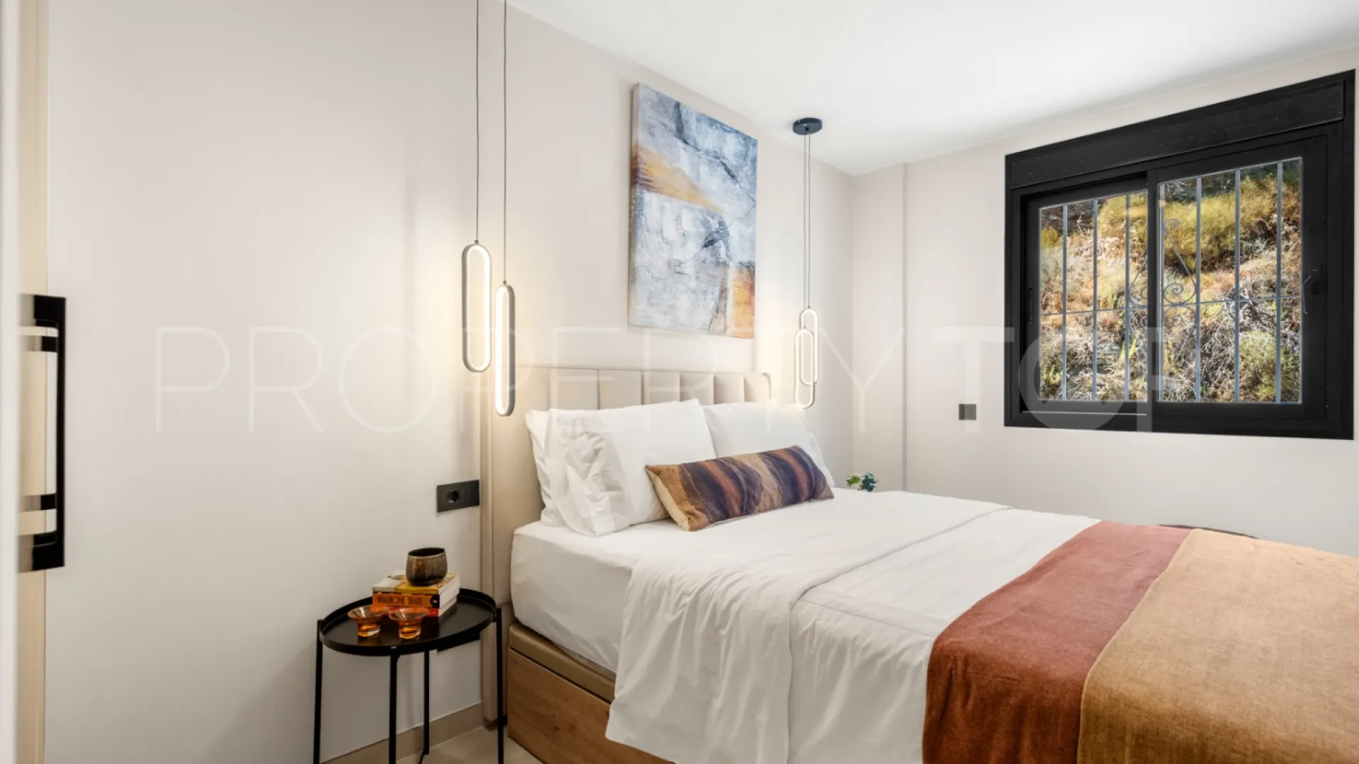 Nueva Andalucia apartment for sale