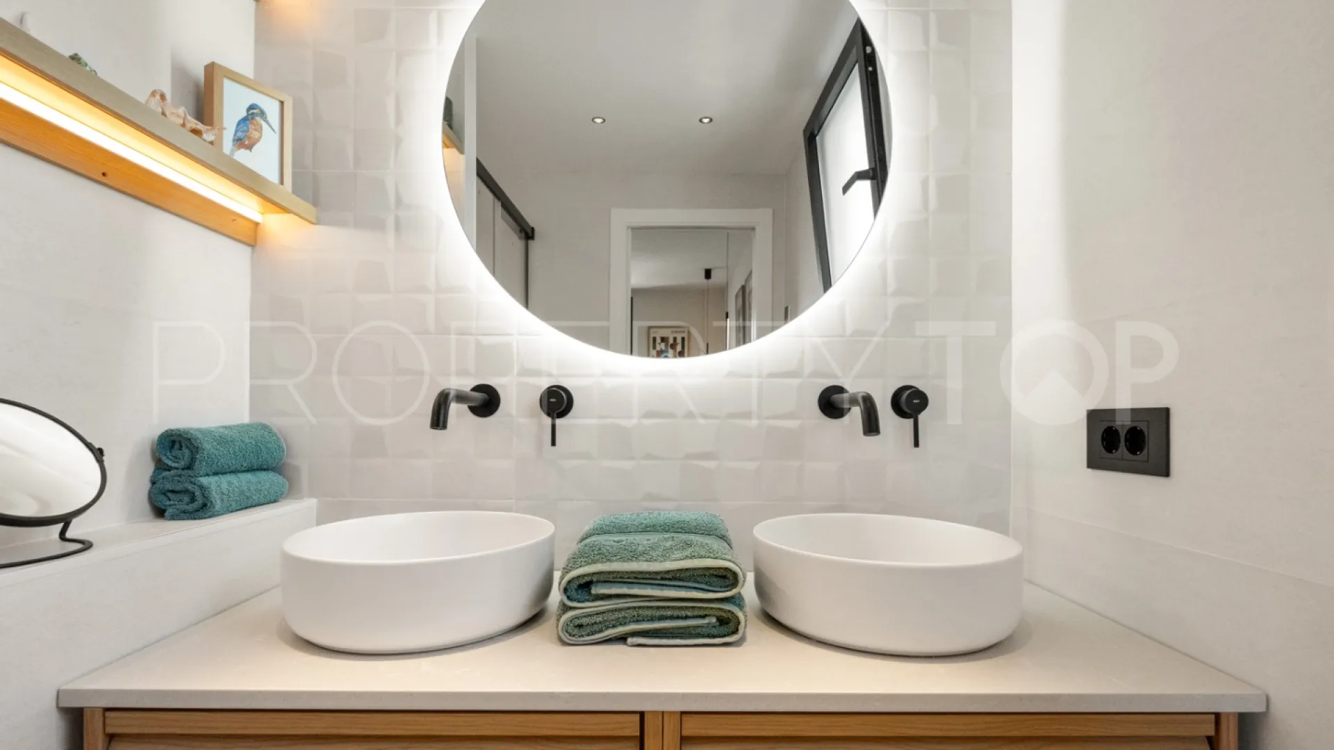 Nueva Andalucia apartment for sale