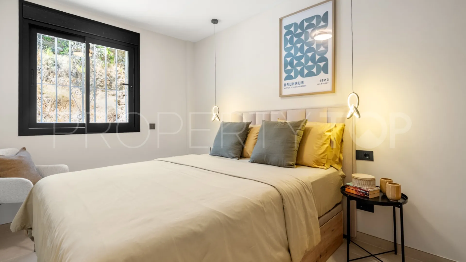 Nueva Andalucia apartment for sale