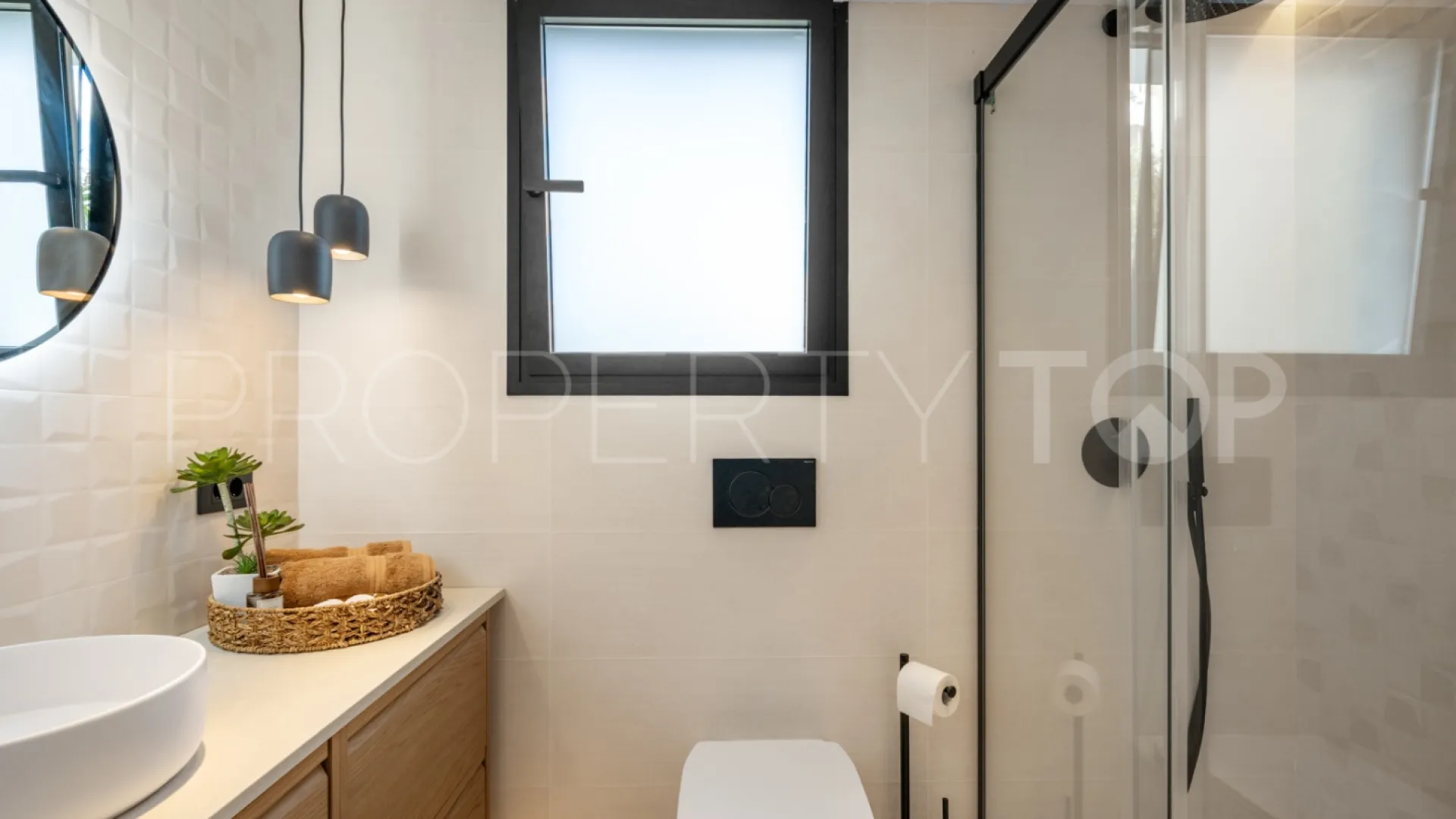 Nueva Andalucia apartment for sale