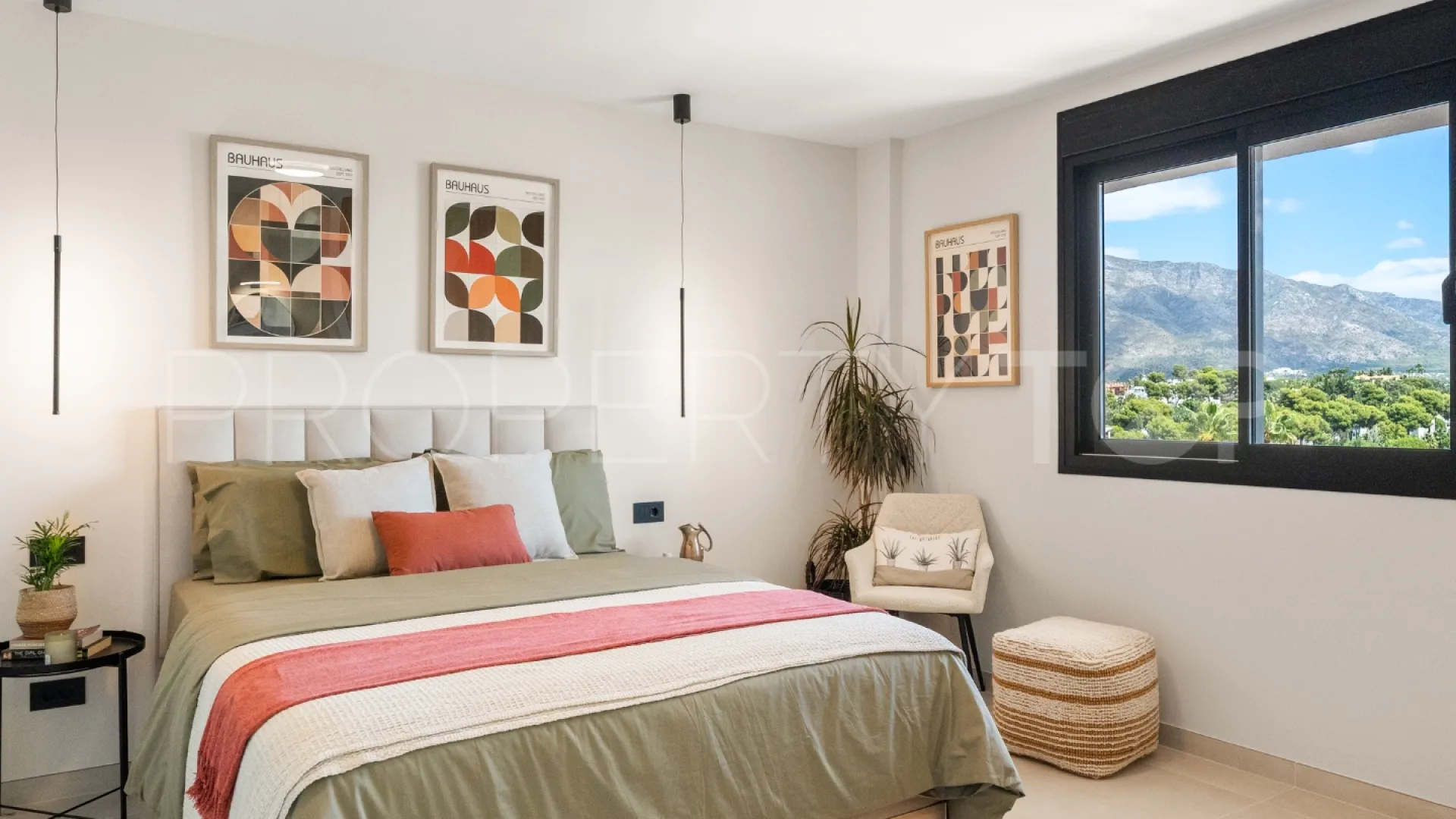 Nueva Andalucia apartment for sale