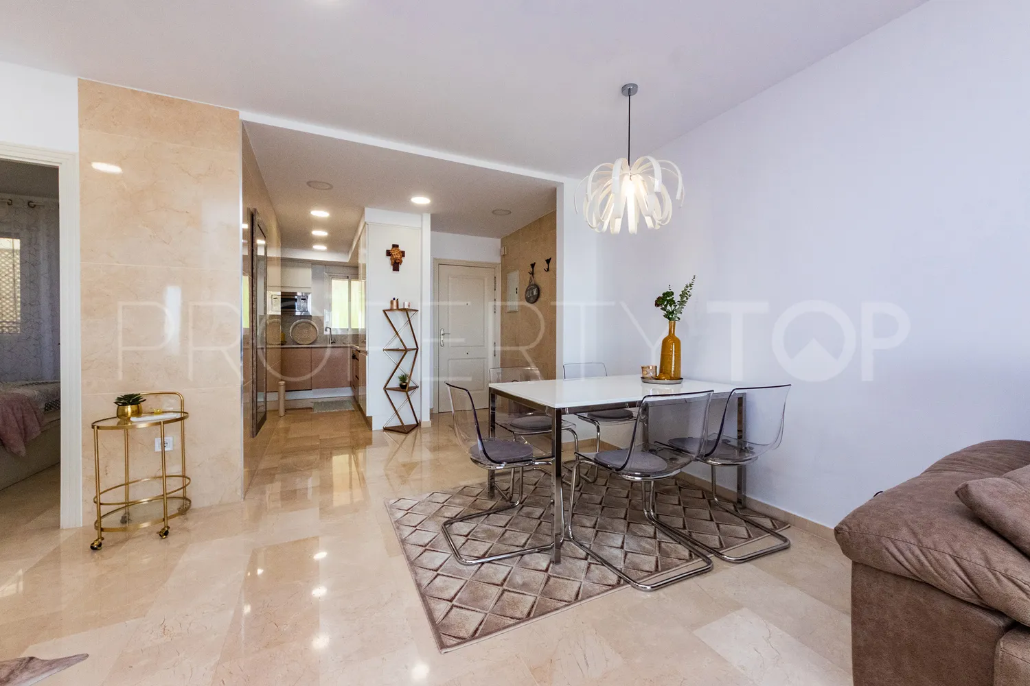 For sale 2 bedrooms apartment in Benalmadena Pueblo