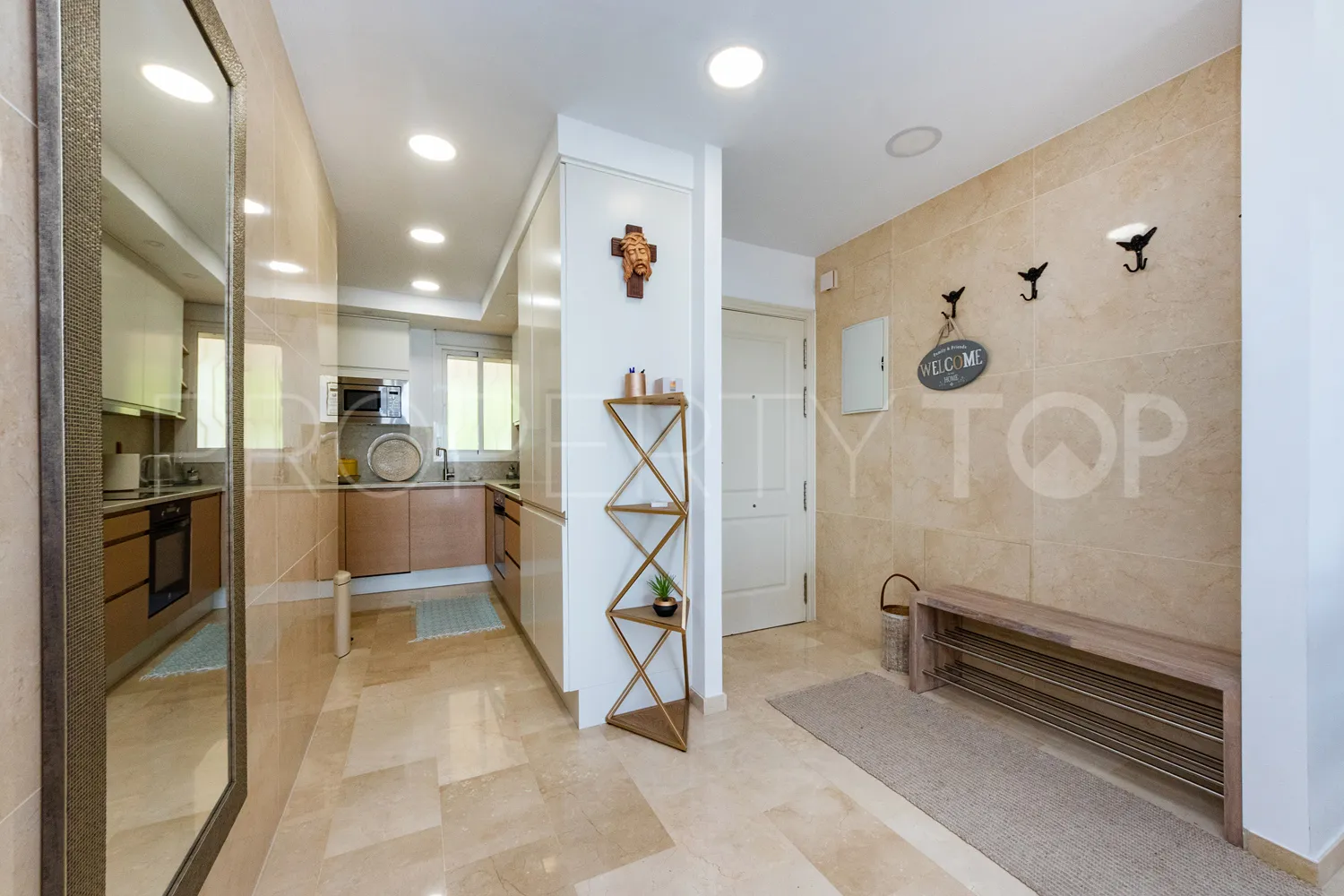 For sale 2 bedrooms apartment in Benalmadena Pueblo