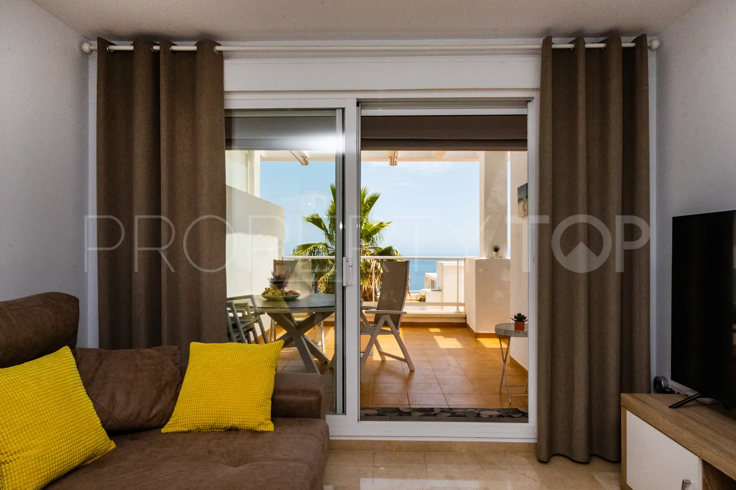 For sale 2 bedrooms apartment in Benalmadena Pueblo