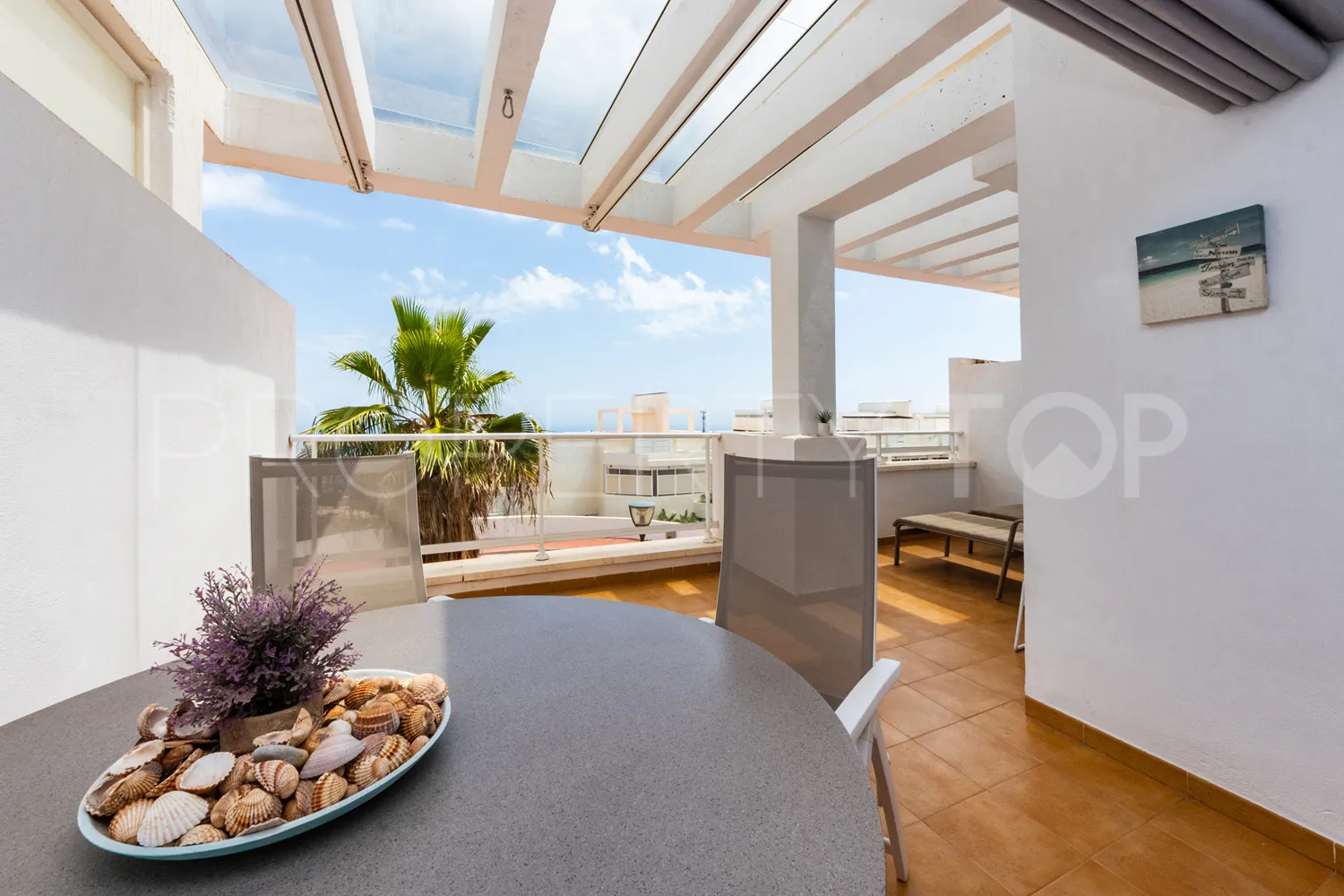 For sale 2 bedrooms apartment in Benalmadena Pueblo